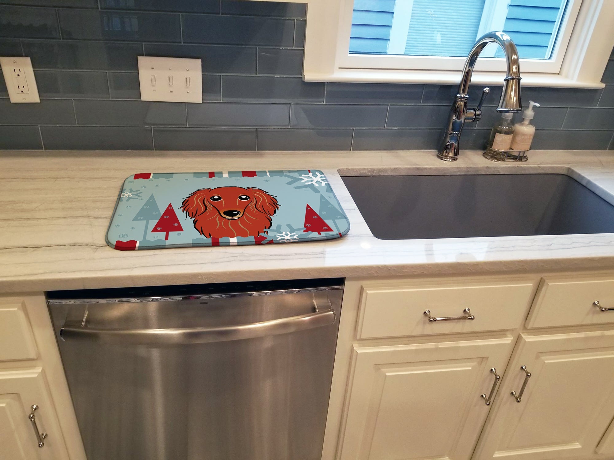 Winter Holiday Longhair Red Dachshund Dish Drying Mat Absorbent Dish Drying Mat Pad for Kitchen Counter Dish Drainer Mat for Countertop, 14 x 21", Multicolor
