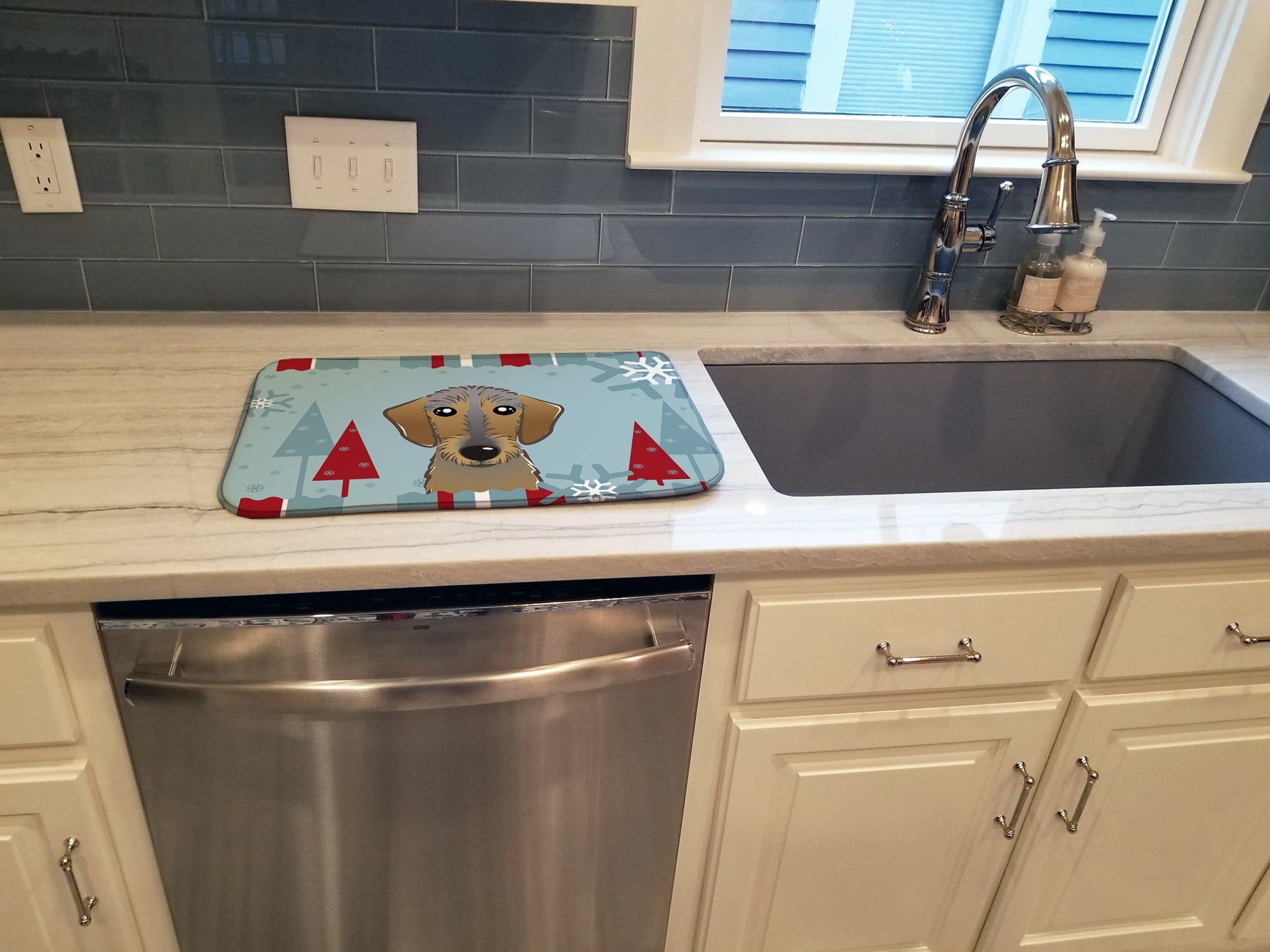 Winter Holiday Wirehaired Dachshund Dish Drying Mat Absorbent Dish Drying Mat Pad for Kitchen Counter Dish Drainer Mat for Countertop, 14 x 21", Multicolor
