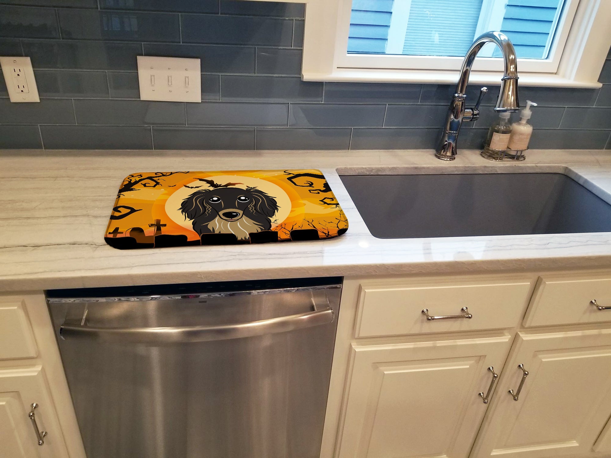 Halloween Longhair Black and Tan Dachshund Dish Drying Mat Absorbent Dish Drying Mat Pad for Kitchen Counter Dish Drainer Mat for Countertop, 14 x 21", Multicolor