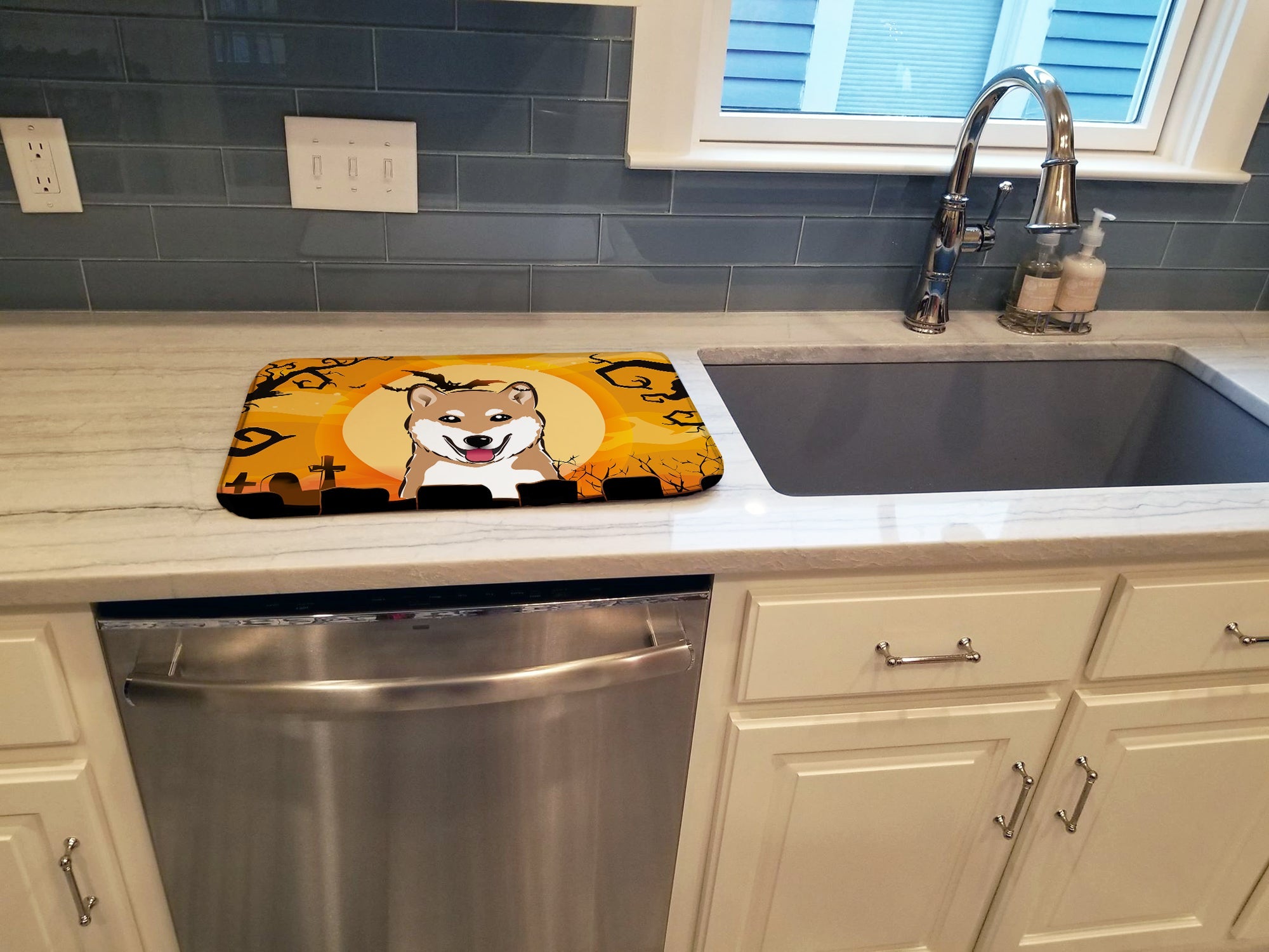 Halloween Shiba Inu Dish Drying Mat Absorbent Dish Drying Mat Pad for Kitchen Counter Dish Drainer Mat for Countertop, 14 x 21", Multicolor