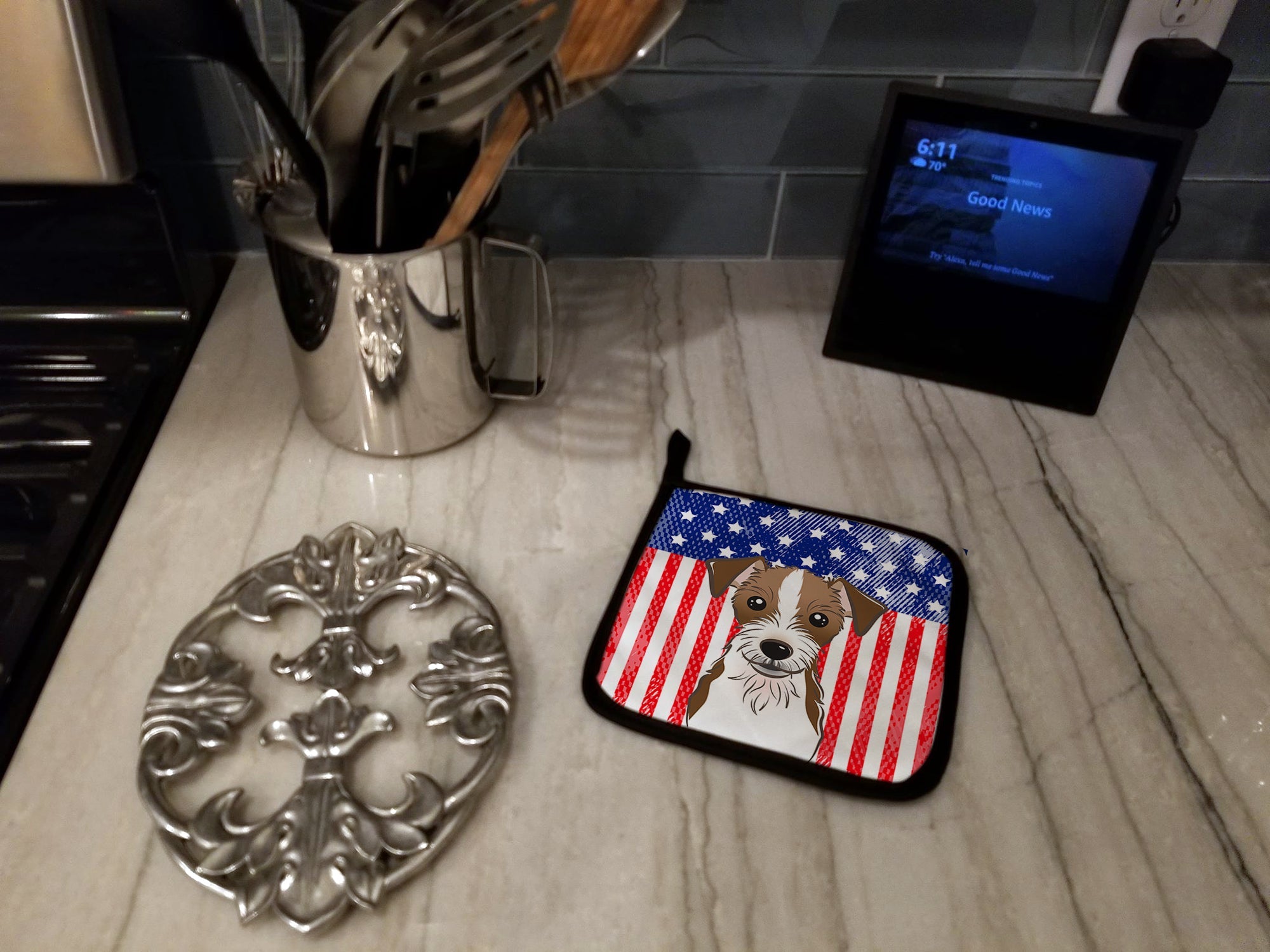 American Flag and Jack Russell Terrier Pot Holder Set of 2 Heat Resistant Quilted Hot Pads 7.5 x 7.5 Inch, Insulated Kitchen Trivets for Cooking & Baking