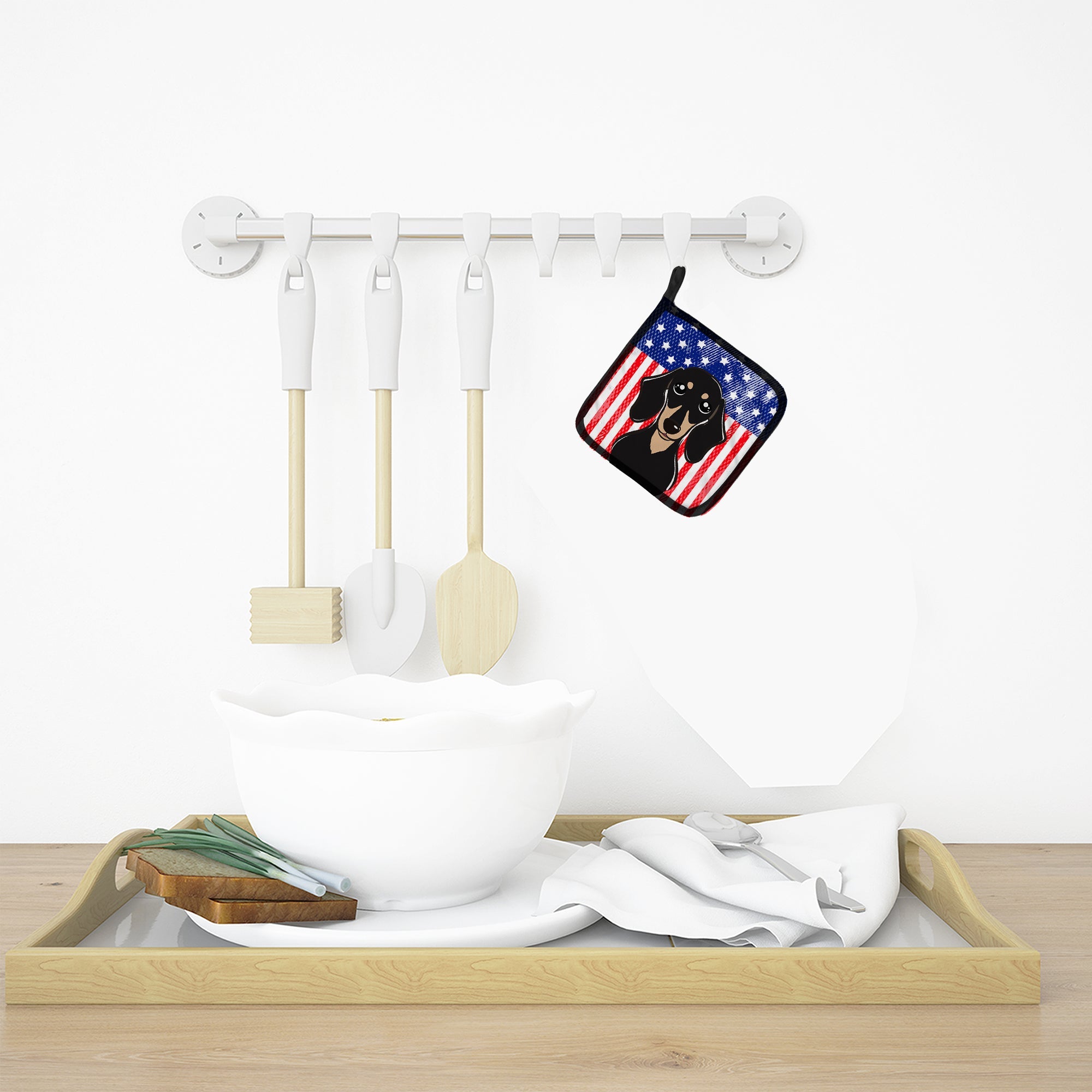 American Flag and Smooth Black and Tan Dachshund Pot Holder Set of 2 Heat Resistant Quilted Hot Pads 7.5 x 7.5 Inch, Insulated Kitchen Trivets for Cooking & Baking