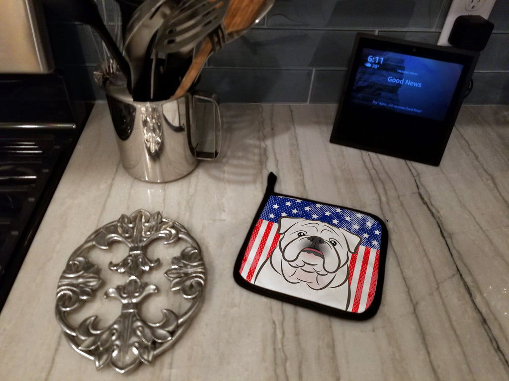American Flag and White English Bulldog  Pot Holder Set of 2 Heat Resistant Quilted Hot Pads 7.5 x 7.5 Inch, Insulated Kitchen Trivets for Cooking & Baking