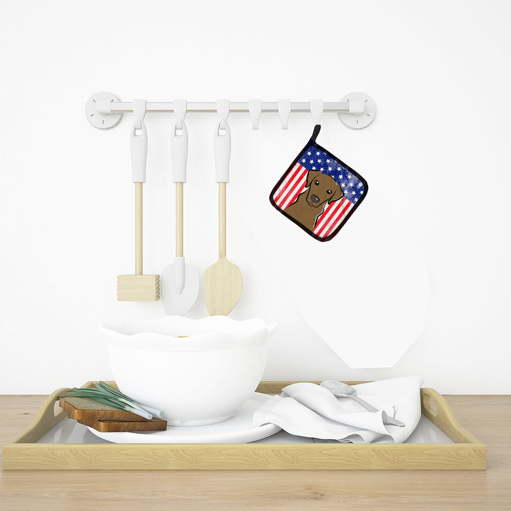 American Flag and Chocolate Labrador Pot Holder Set of 2 Heat Resistant Quilted Hot Pads 7.5 x 7.5 Inch, Insulated Kitchen Trivets for Cooking & Baking