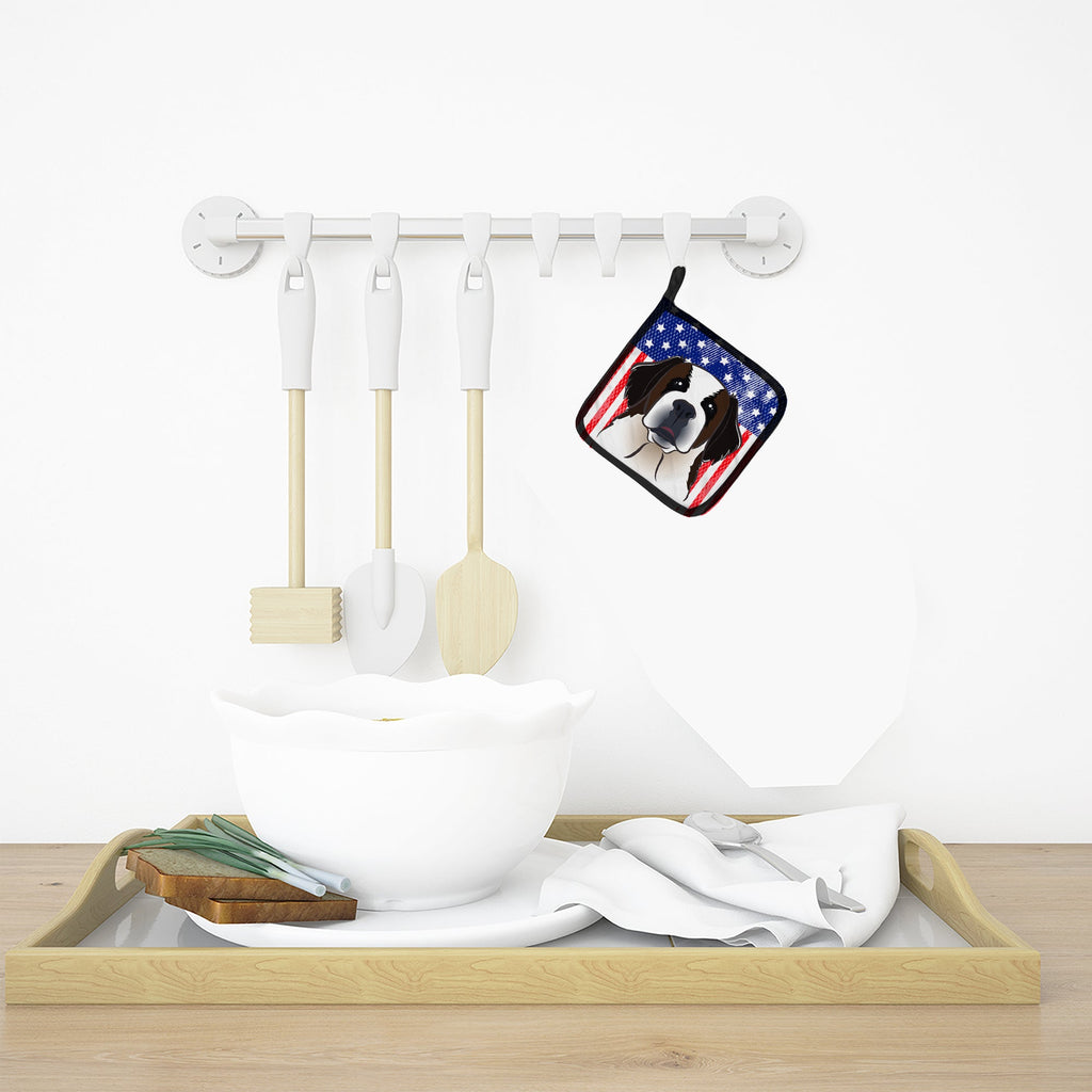 American Flag and Saint Bernard Pot Holder Set of 2 Heat Resistant Quilted Hot Pads 7.5 x 7.5 Inch, Insulated Kitchen Trivets for Cooking & Baking