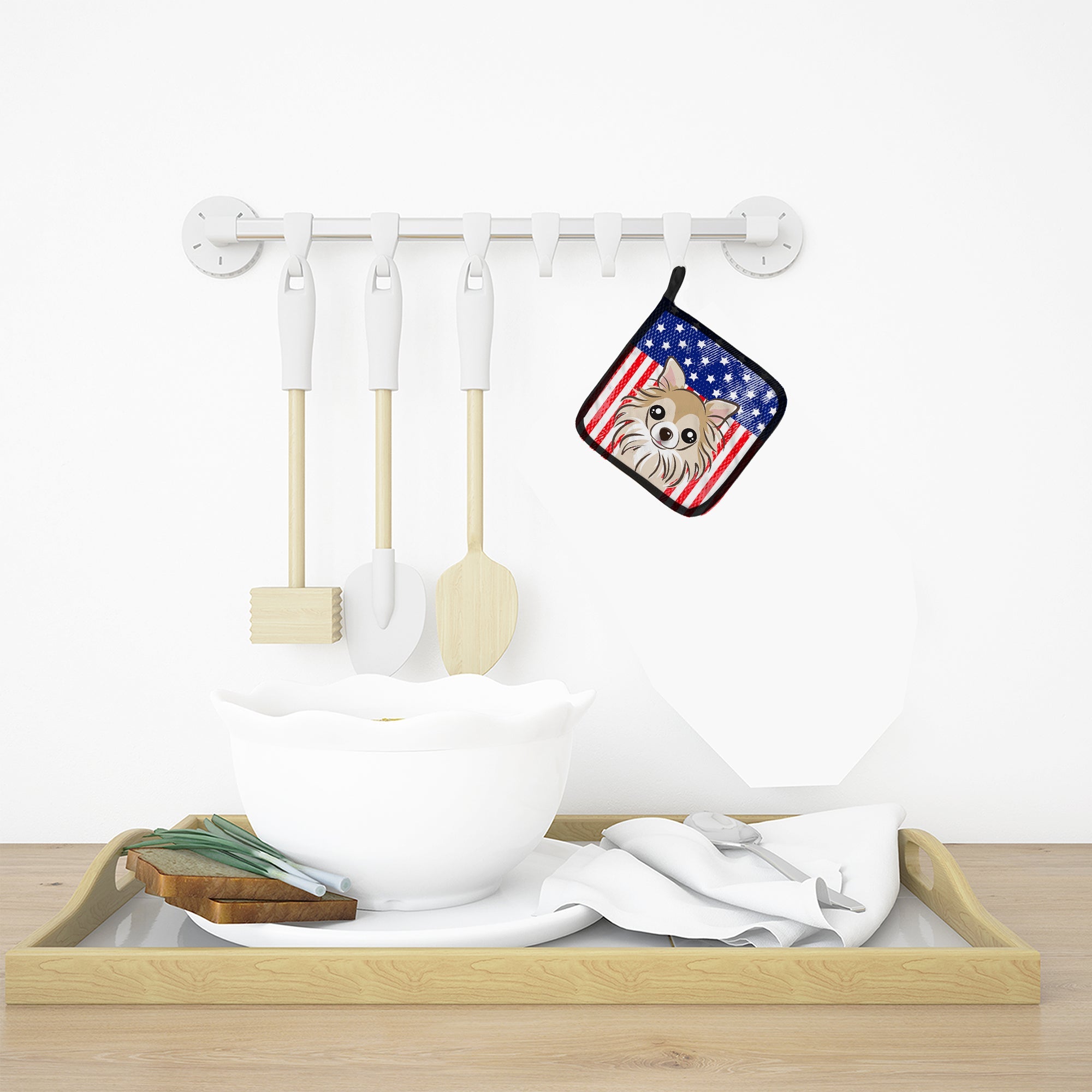 American Flag and Chihuahua Pot Holder Set of 2 Heat Resistant Quilted Hot Pads 7.5 x 7.5 Inch, Insulated Kitchen Trivets for Cooking & Baking