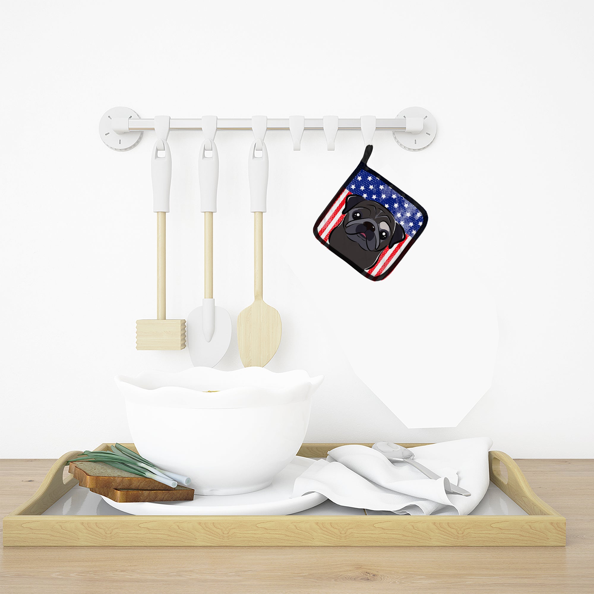 American Flag and Black Pug Pot Holder Set of 2 Heat Resistant Quilted Hot Pads 7.5 x 7.5 Inch, Insulated Kitchen Trivets for Cooking & Baking