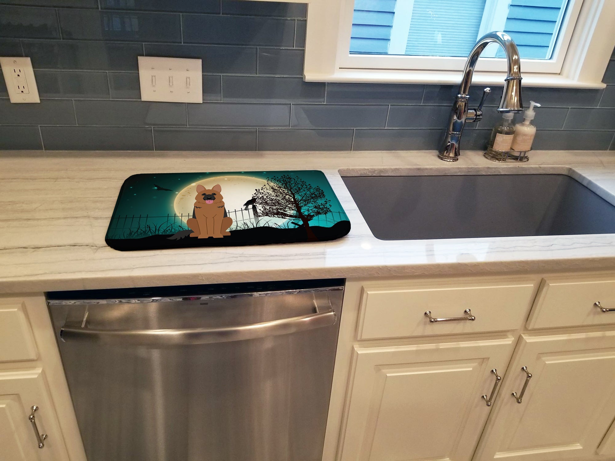 Halloween Scary German Shepherd Dish Drying Mat Absorbent Dish Drying Mat Pad for Kitchen Counter Dish Drainer Mat for Countertop, 14 x 21", Multicolor