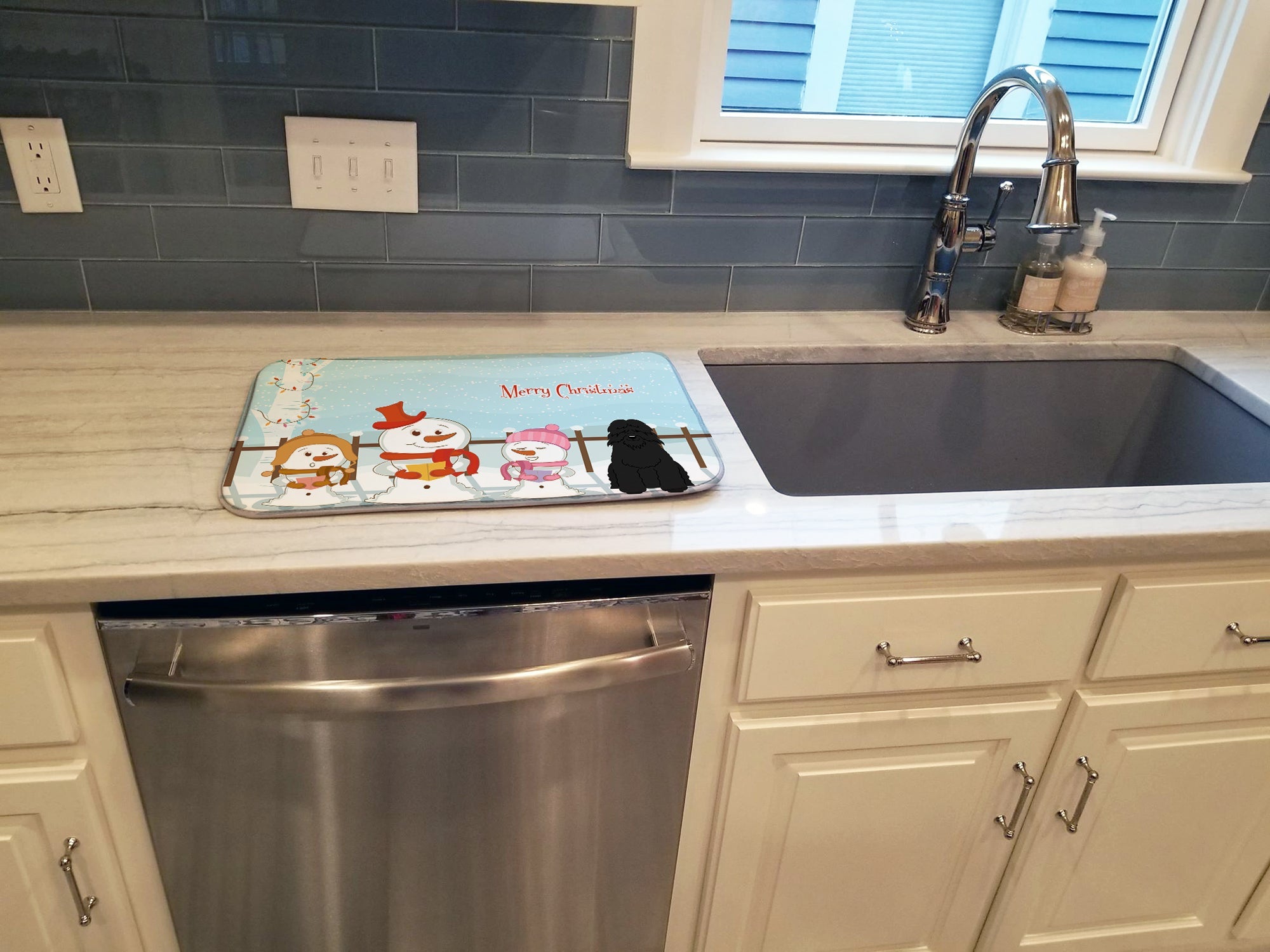 Merry Christmas Carolers Bouvier des Flandres Dish Drying Mat Absorbent Dish Drying Mat Pad for Kitchen Counter Dish Drainer Mat for Countertop, 14 x 21", Multicolor