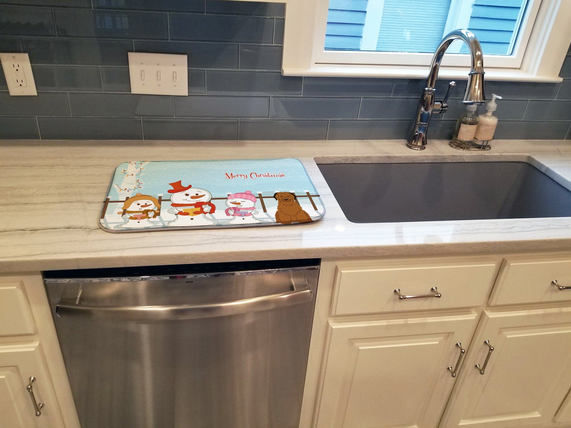 Merry Christmas Carolers Briard Brown Dish Drying Mat Absorbent Dish Drying Mat Pad for Kitchen Counter Dish Drainer Mat for Countertop, 14 x 21", Multicolor