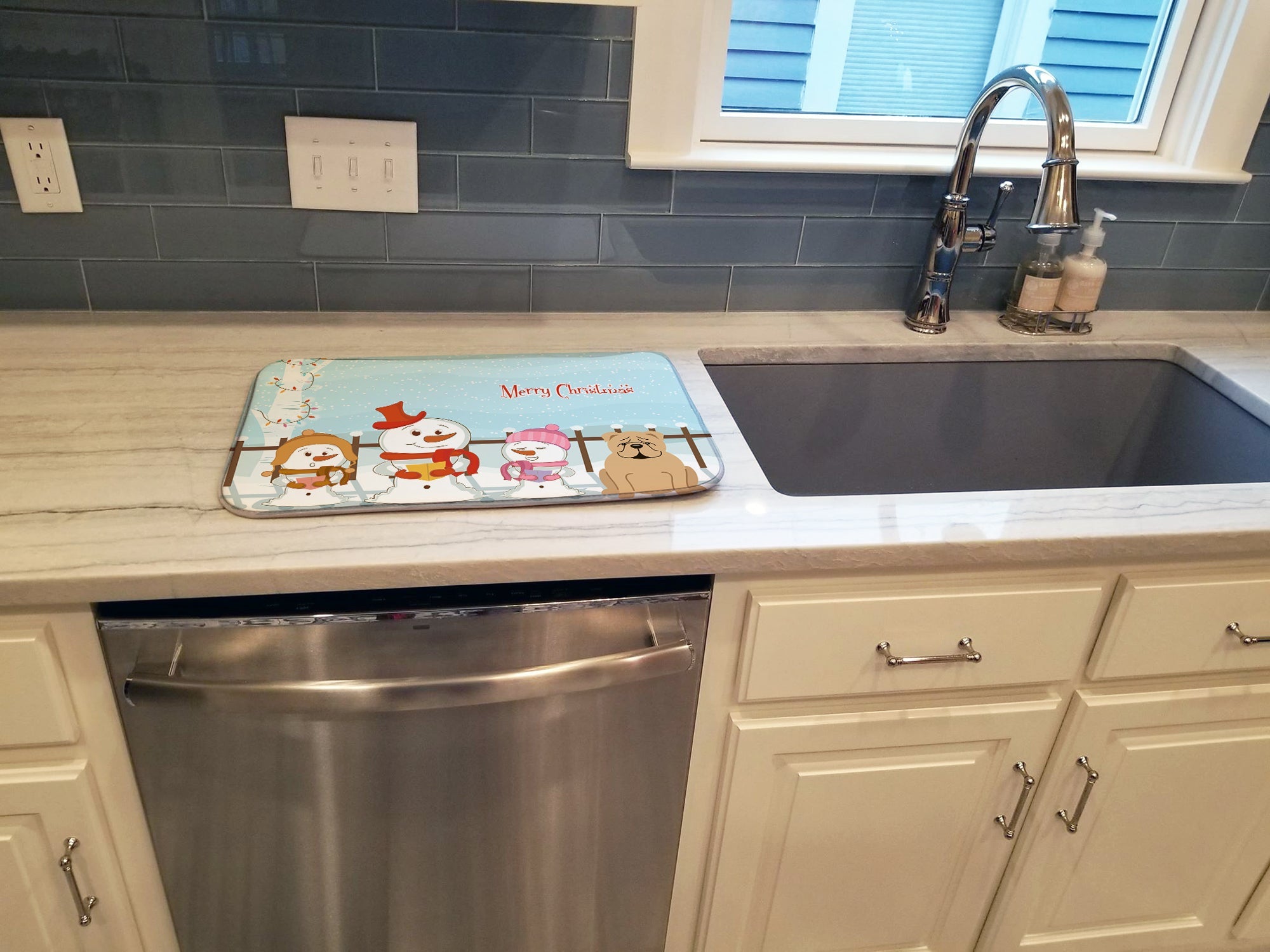 Merry Christmas Carolers English Bulldog Fawn Dish Drying Mat Absorbent Dish Drying Mat Pad for Kitchen Counter Dish Drainer Mat for Countertop, 14 x 21", Multicolor