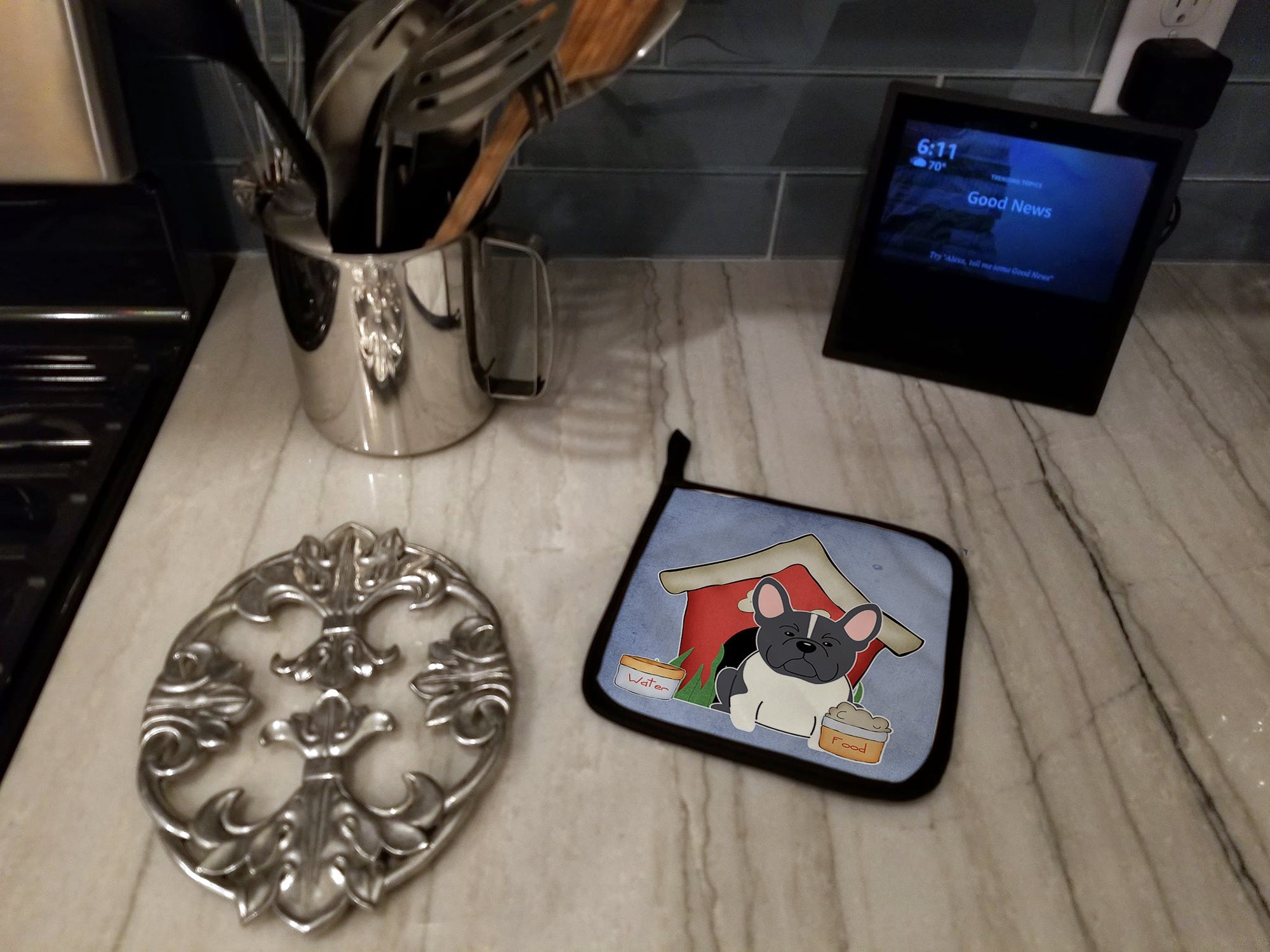 Dog House Collection French Bulldog Black White Pot Holder Set of 2 Heat Resistant Quilted Hot Pads 7.5 x 7.5 Inch, Insulated Kitchen Trivets for Cooking & Baking