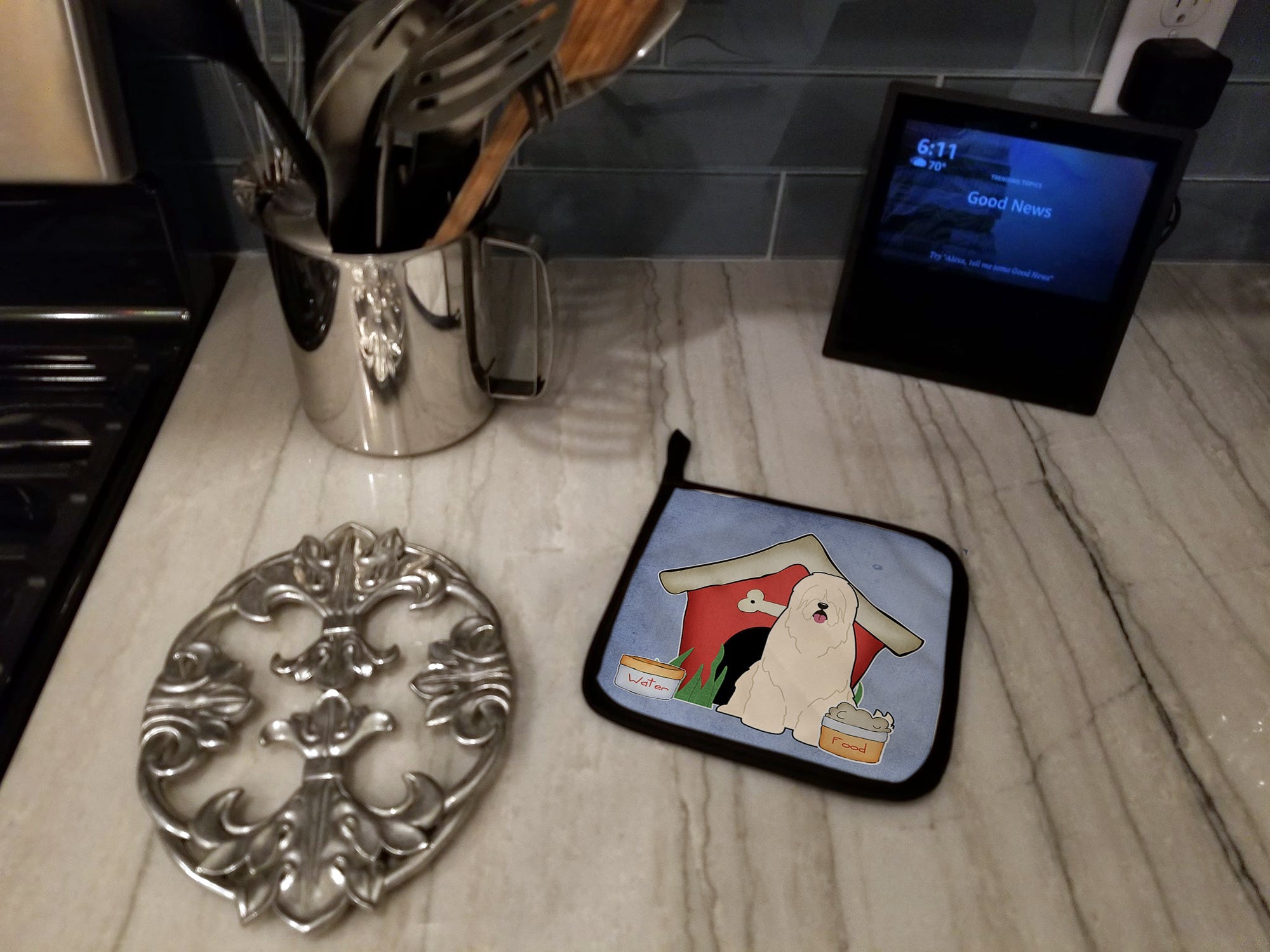 Dog House Collection South Russian Sheepdog Pot Holder Set of 2 Heat Resistant Quilted Hot Pads 7.5 x 7.5 Inch, Insulated Kitchen Trivets for Cooking & Baking