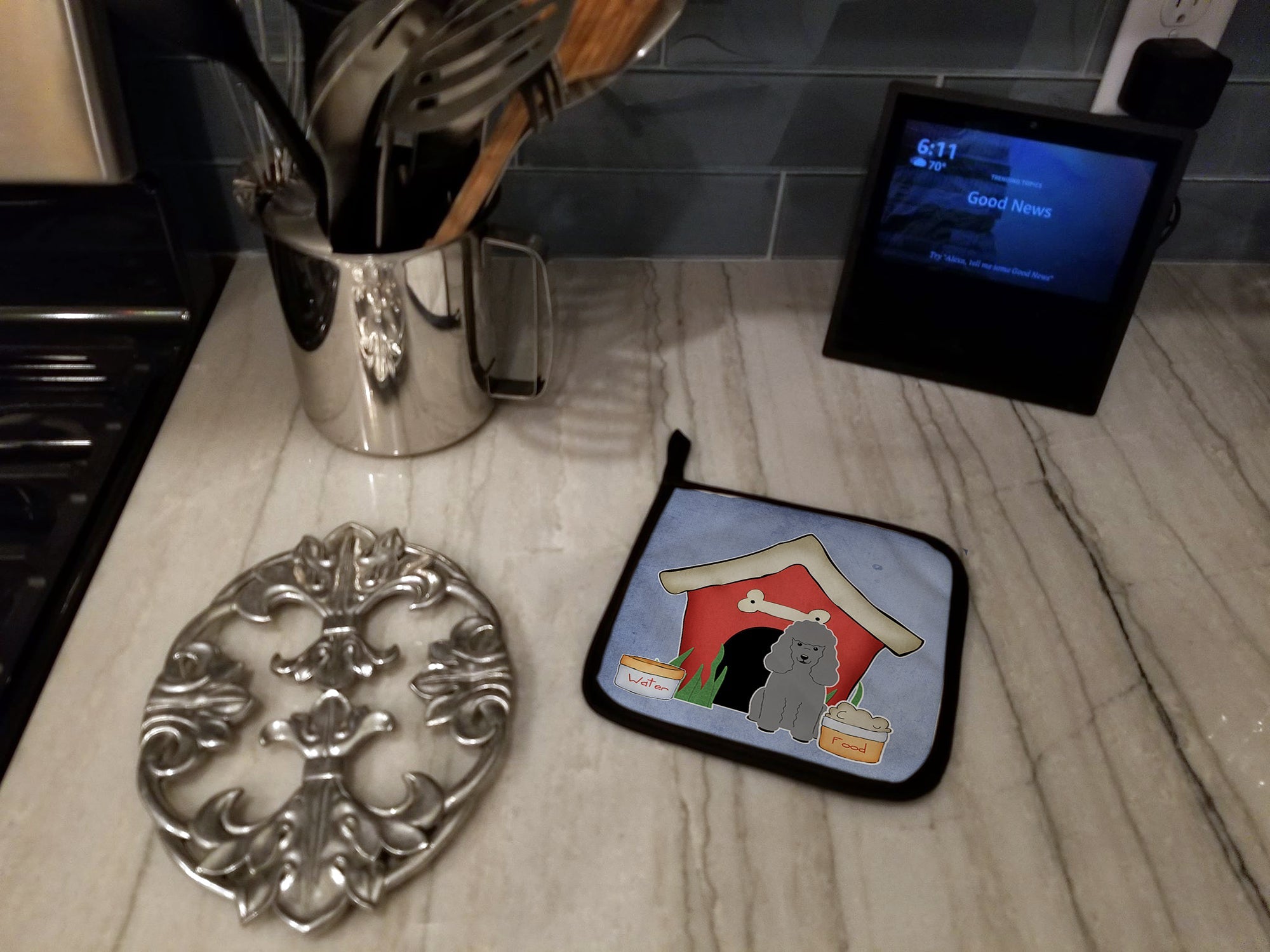 Dog House Collection Poodle Silver Pot Holder Set of 2 Heat Resistant Quilted Hot Pads 7.5 x 7.5 Inch, Insulated Kitchen Trivets for Cooking & Baking