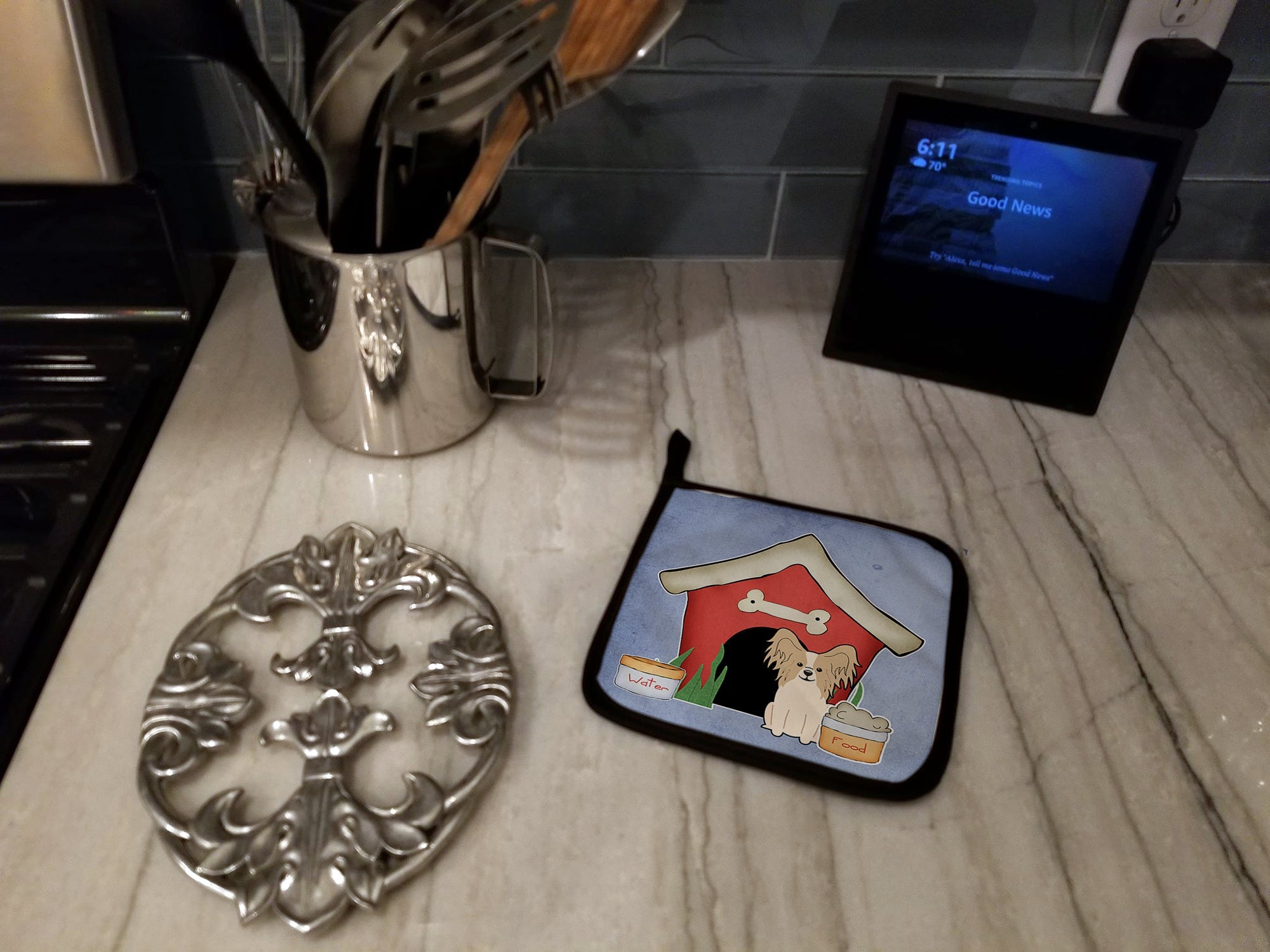 Dog House Collection Papillon Sable White Pot Holder Set of 2 Heat Resistant Quilted Hot Pads 7.5 x 7.5 Inch, Insulated Kitchen Trivets for Cooking & Baking