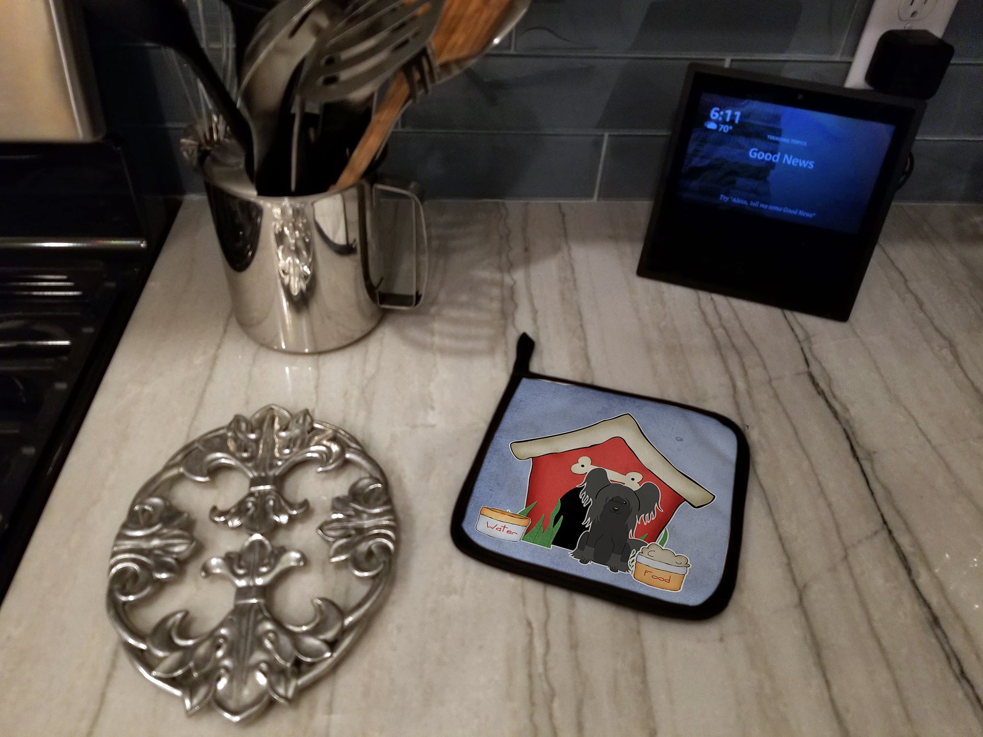 Dog House Collection Chinese Crested Black Pot Holder Set of 2 Heat Resistant Quilted Hot Pads 7.5 x 7.5 Inch, Insulated Kitchen Trivets for Cooking & Baking