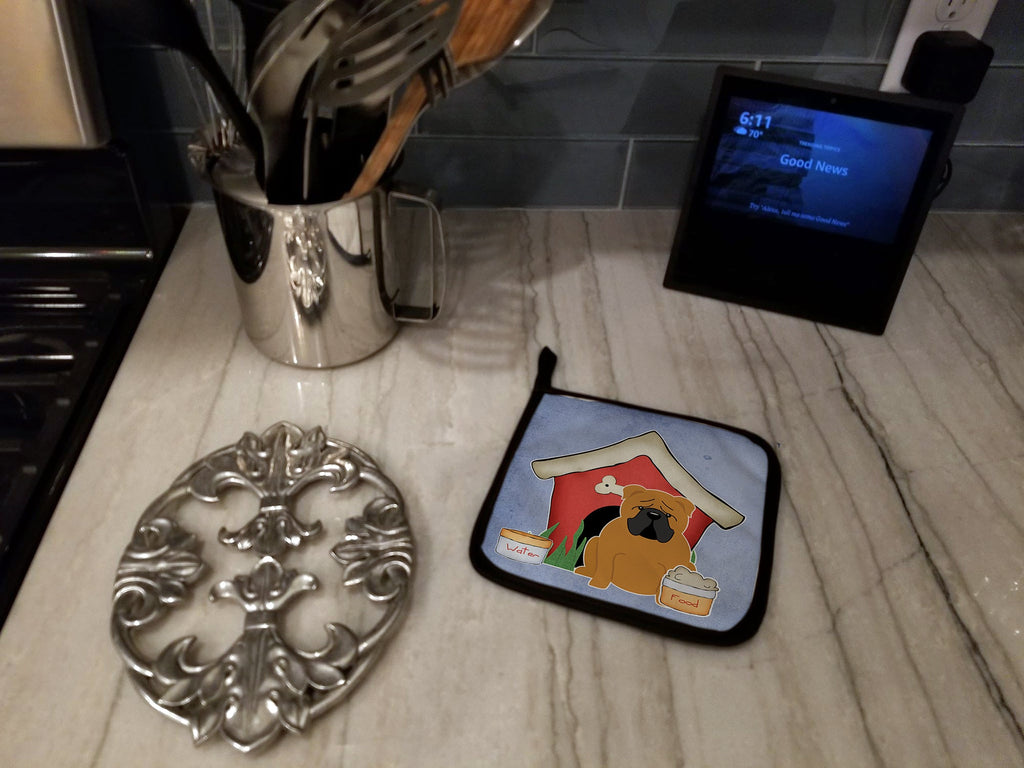 Dog House Collection English Bulldog Red Pot Holder Set of 2 Heat Resistant Quilted Hot Pads 7.5 x 7.5 Inch, Insulated Kitchen Trivets for Cooking & Baking