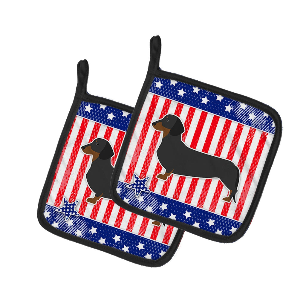 USA Patriotic Dachshund Pot Holder Set of 2 Heat Resistant Quilted Hot Pads 7.5 x 7.5 Inch, Insulated Kitchen Trivets for Cooking & Baking