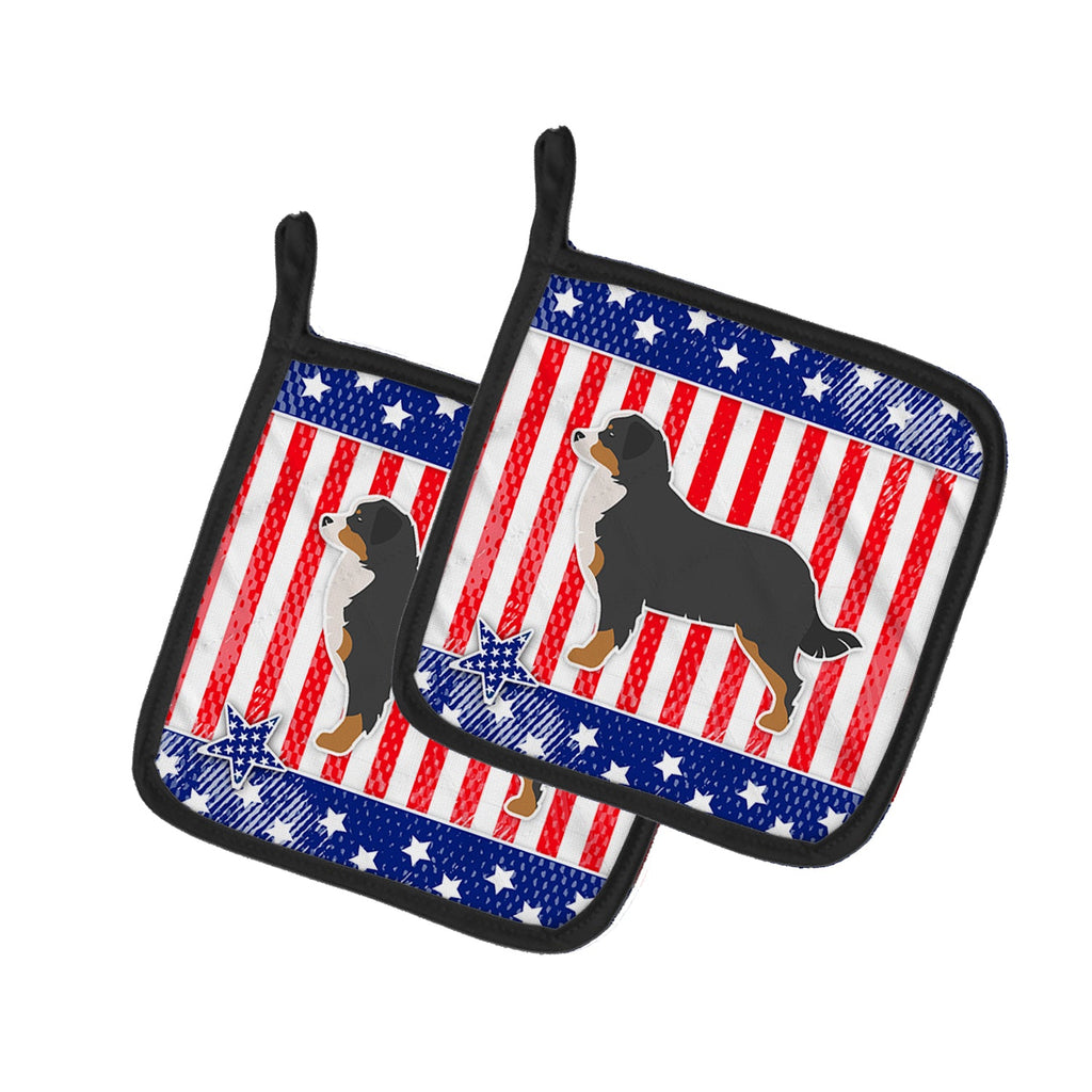 USA Patriotic Bernese Mountain Dog Pot Holder Set of 2 Heat Resistant Quilted Hot Pads 7.5 x 7.5 Inch, Insulated Kitchen Trivets for Cooking & Baking