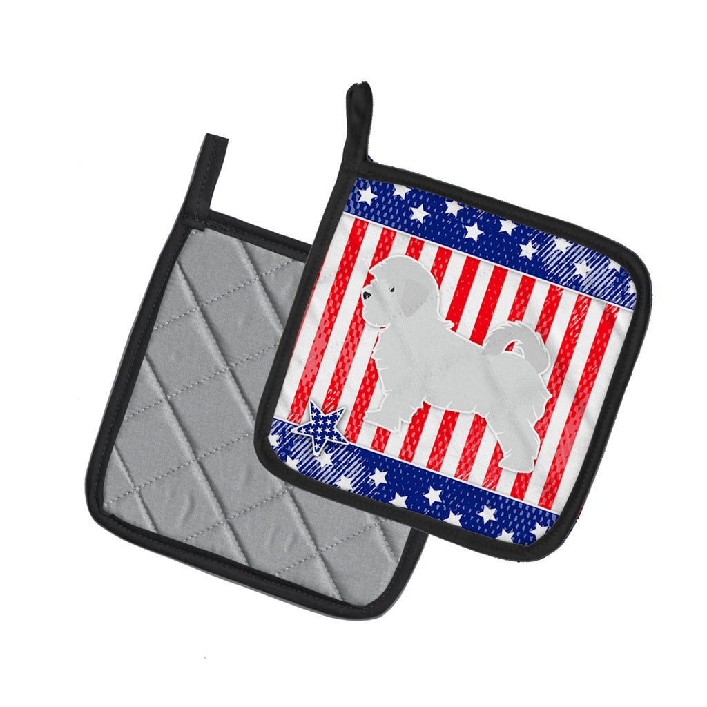 USA Patriotic Maltese Pot Holder Set of 2 Heat Resistant Quilted Hot Pads 7.5 x 7.5 Inch, Insulated Kitchen Trivets for Cooking & Baking