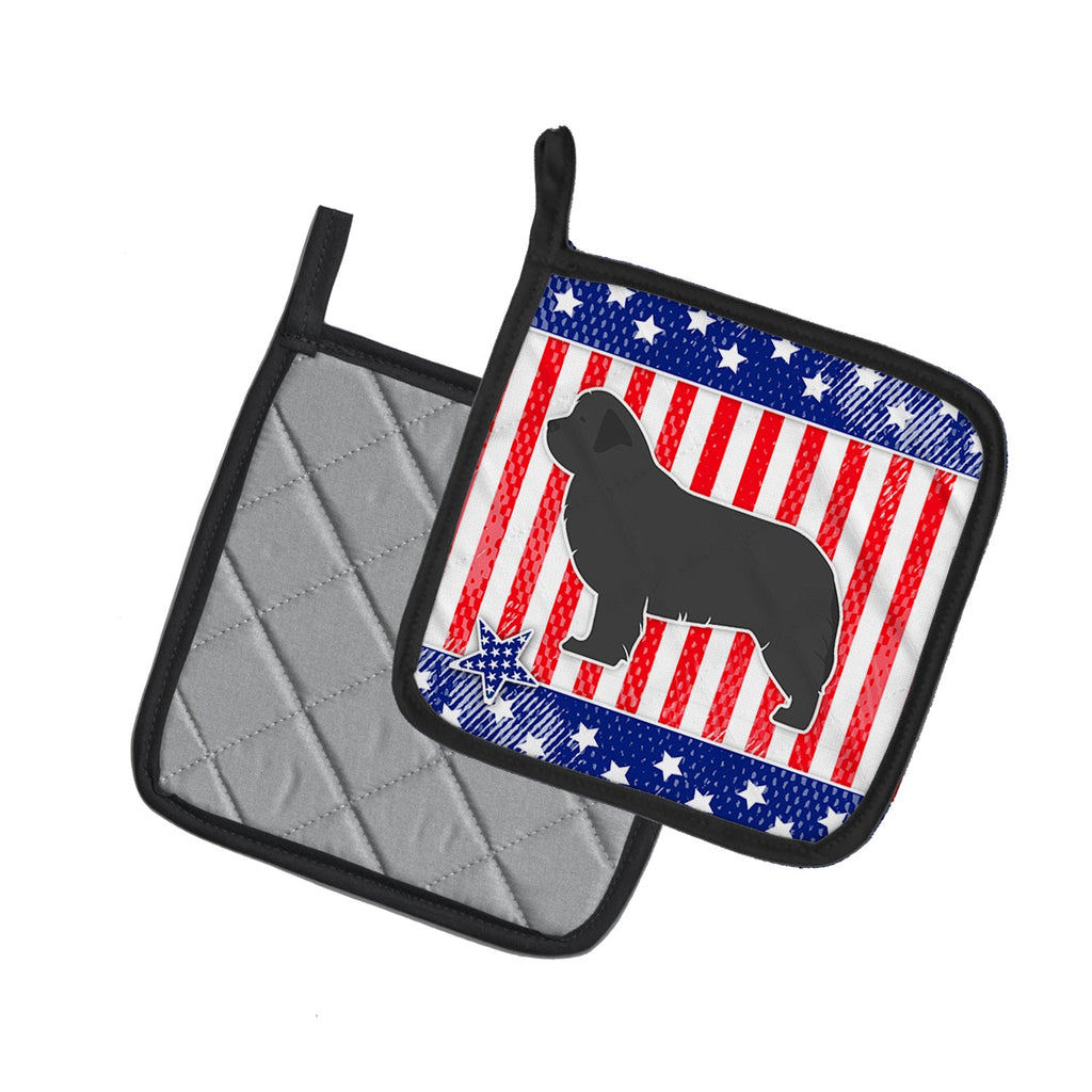 USA Patriotic Newfoundland Pot Holder Set of 2 Heat Resistant Quilted Hot Pads 7.5 x 7.5 Inch, Insulated Kitchen Trivets for Cooking & Baking
