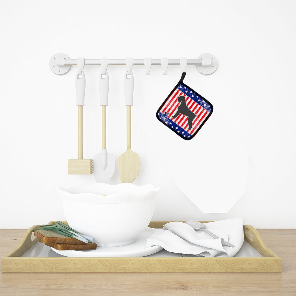 USA Patriotic Giant Schnauzer Pot Holder Set of 2 Heat Resistant Quilted Hot Pads 7.5 x 7.5 Inch, Insulated Kitchen Trivets for Cooking & Baking