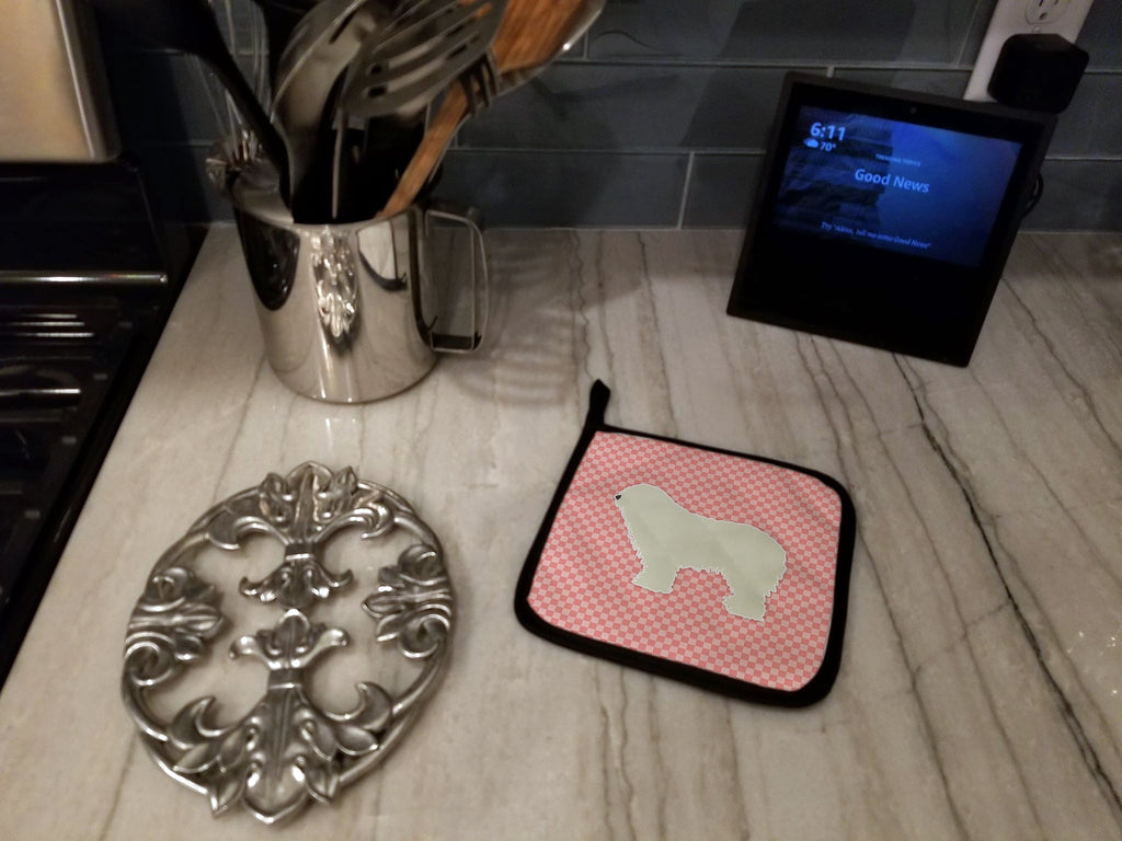 Komondor Checkerboard Pink Pot Holder Set of 2 Heat Resistant Quilted Hot Pads 7.5 x 7.5 Inch, Insulated Kitchen Trivets for Cooking & Baking