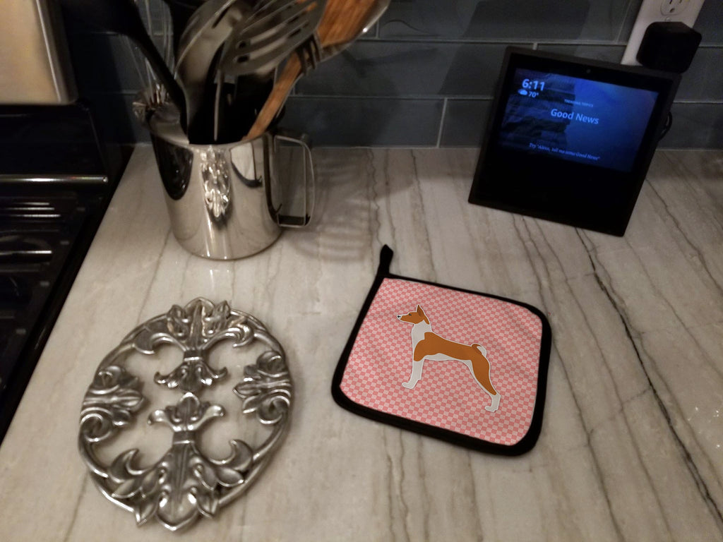 Basenji Checkerboard Pink Pot Holder Set of 2 Heat Resistant Quilted Hot Pads 7.5 x 7.5 Inch, Insulated Kitchen Trivets for Cooking & Baking