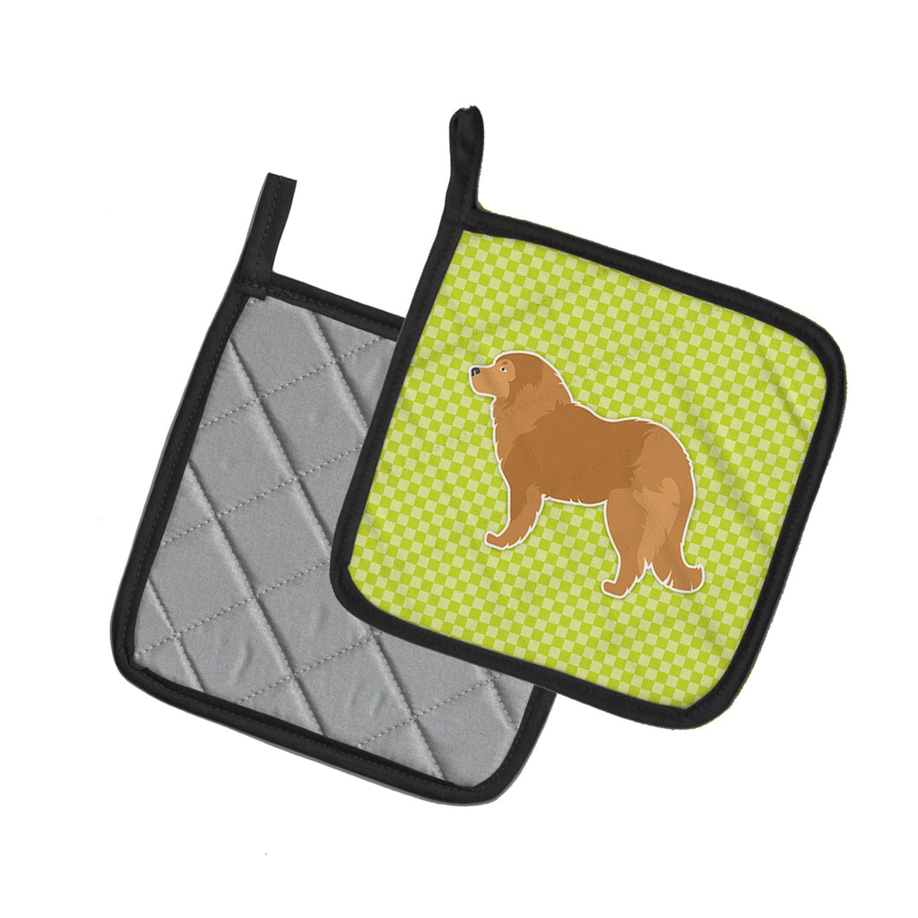 Caucasian Shepherd Dog Checkerboard Green Pot Holder Set of 2 Heat Resistant Quilted Hot Pads 7.5 x 7.5 Inch, Insulated Kitchen Trivets for Cooking & Baking