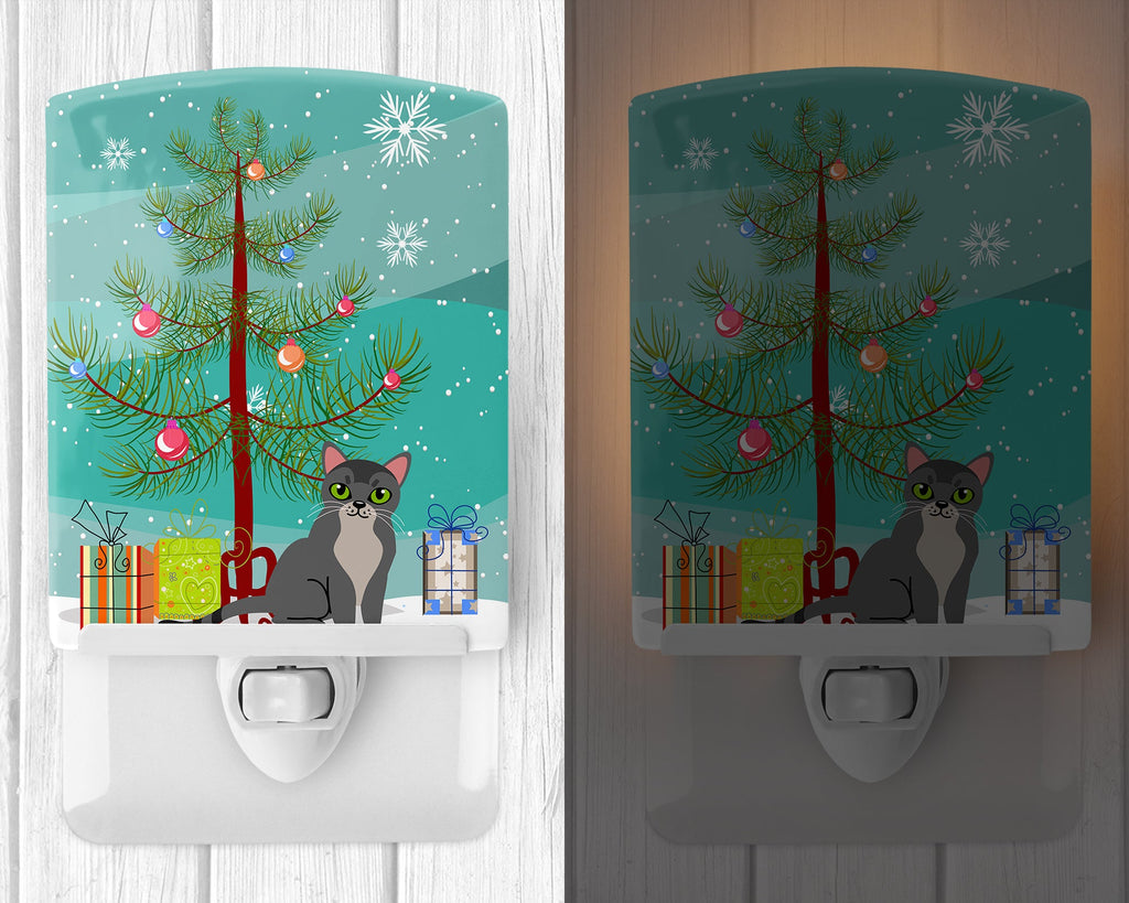 Asian Cat Merry Christmas Tree Ceramic Night Light Compact, UL-Certified, Ideal for Bedroom, Bathroom, Nursery, Hallway, Kitchen, 6x4x3, Multicolor