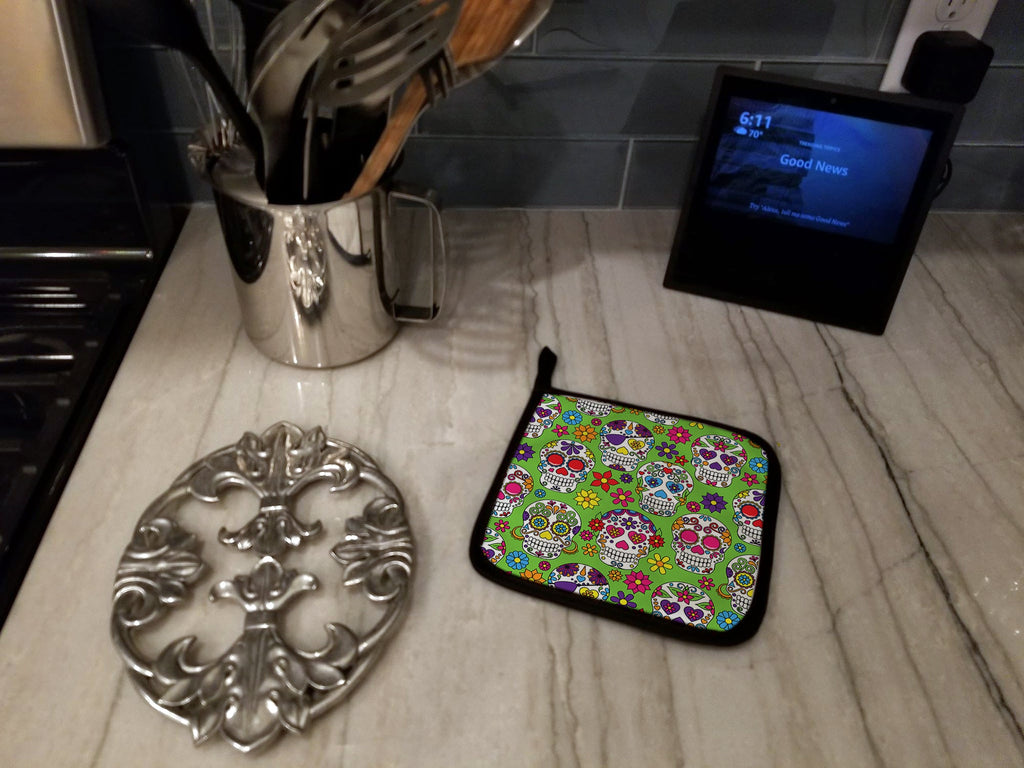 Day of the Dead Green Pot Holder Set of 2 Heat Resistant Quilted Hot Pads 7.5 x 7.5 Inch, Insulated Kitchen Trivets for Cooking & Baking