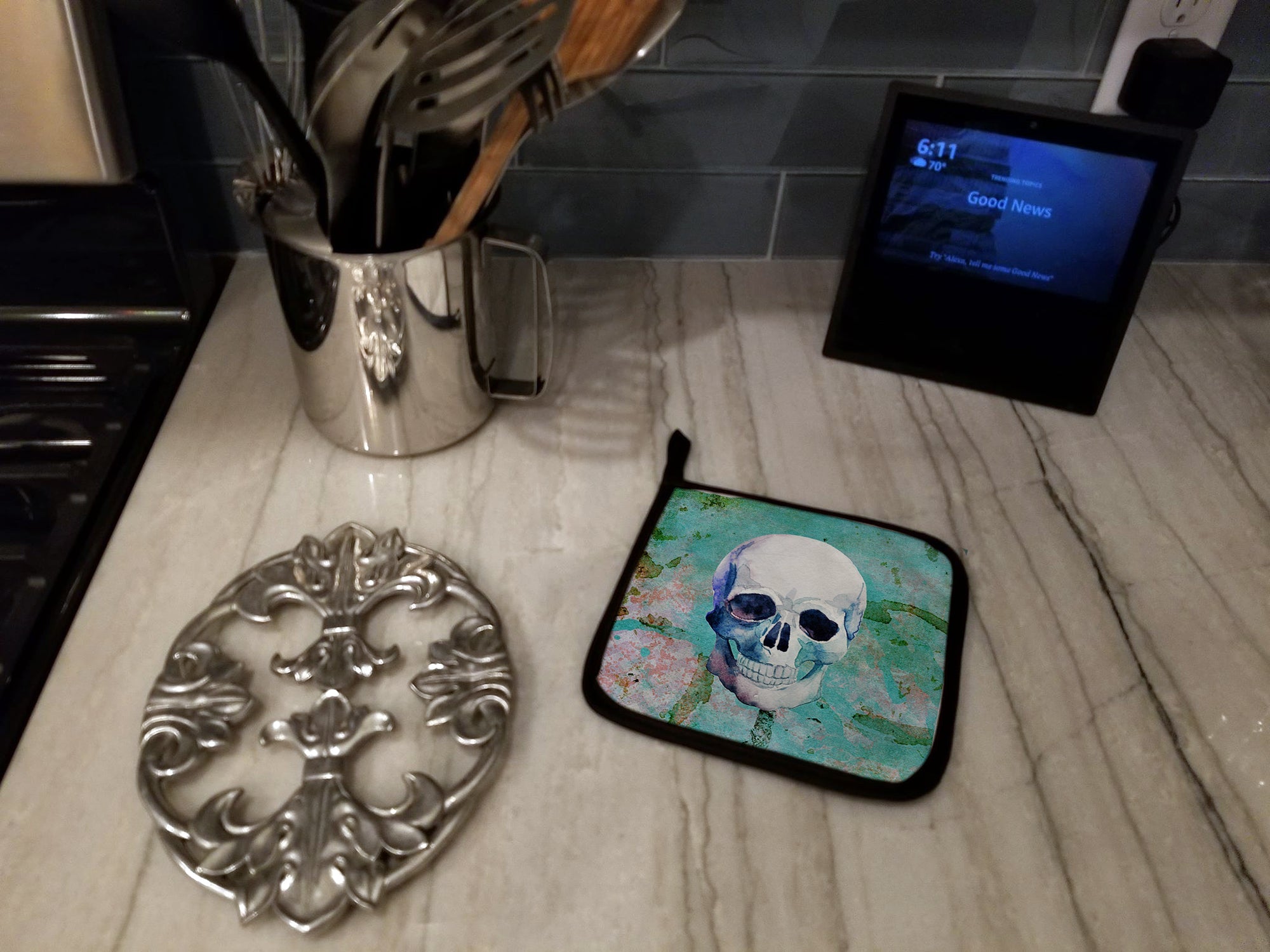 Day of the Dead Teal Skull Pot Holder Set of 2 Heat Resistant Quilted Hot Pads 7.5 x 7.5 Inch, Insulated Kitchen Trivets for Cooking & Baking