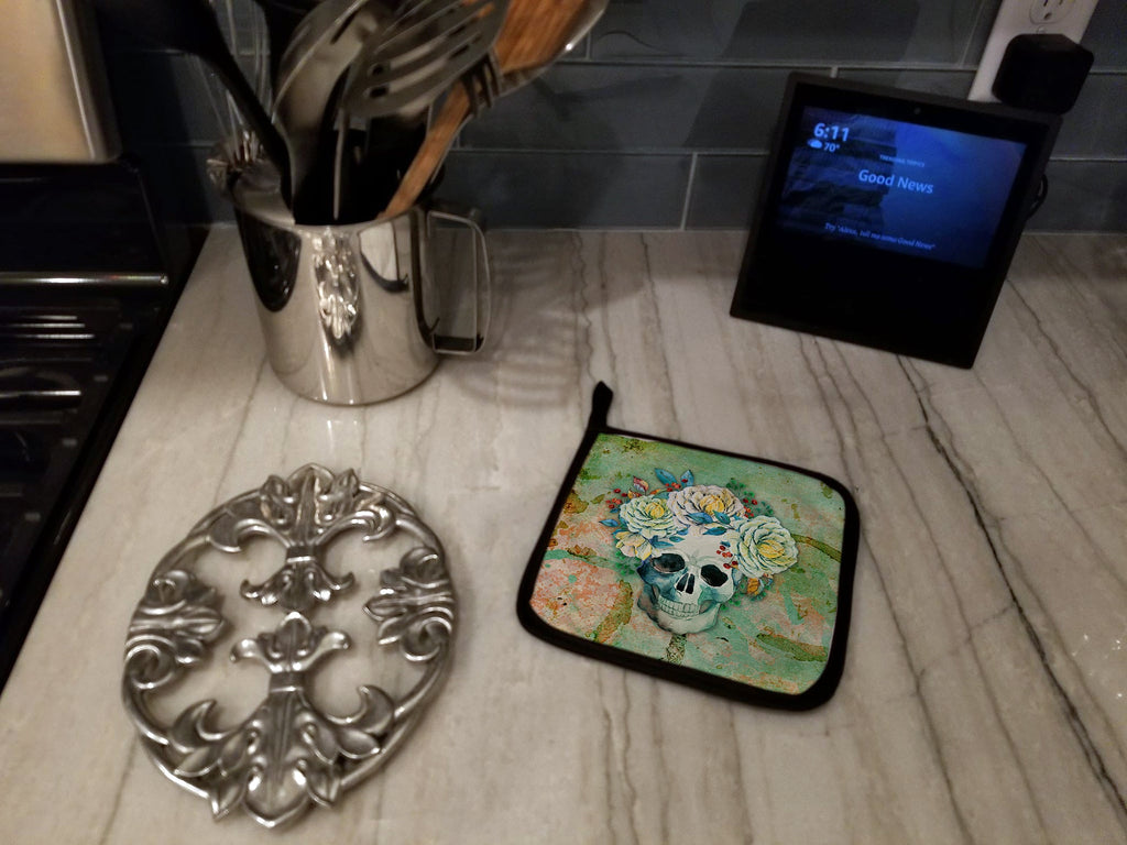Day of the Dead Skull with Flowers Pot Holder Set of 2 Heat Resistant Quilted Hot Pads 7.5 x 7.5 Inch, Insulated Kitchen Trivets for Cooking & Baking