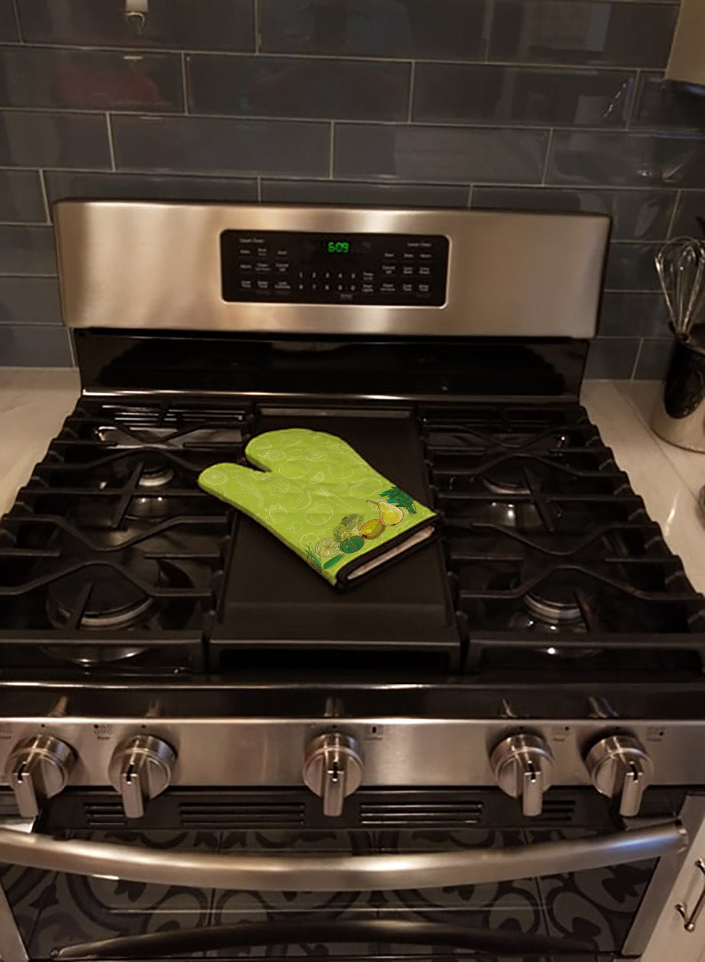 Fruits and Vegetables in Green Oven Mitt Heat Resistant Thick Oven Mitt for Hot Pans and Oven, Kitchen Mitt Protect Hands, Cooking Baking Glove