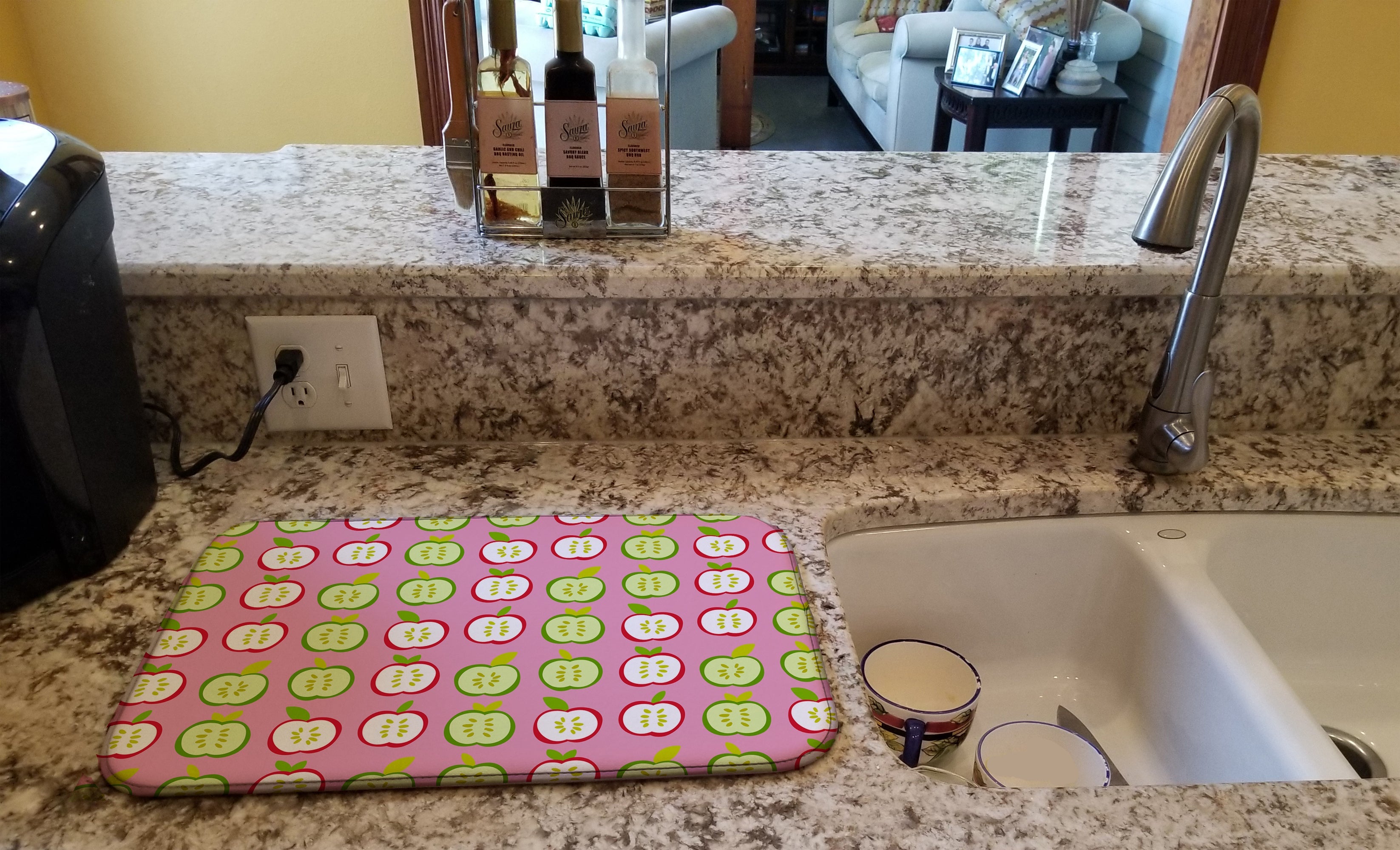 Apples on Pink Dish Drying Mat Absorbent Dish Drying Mat Pad for Kitchen Counter Dish Drainer Mat for Countertop, 14 x 21", Multicolor