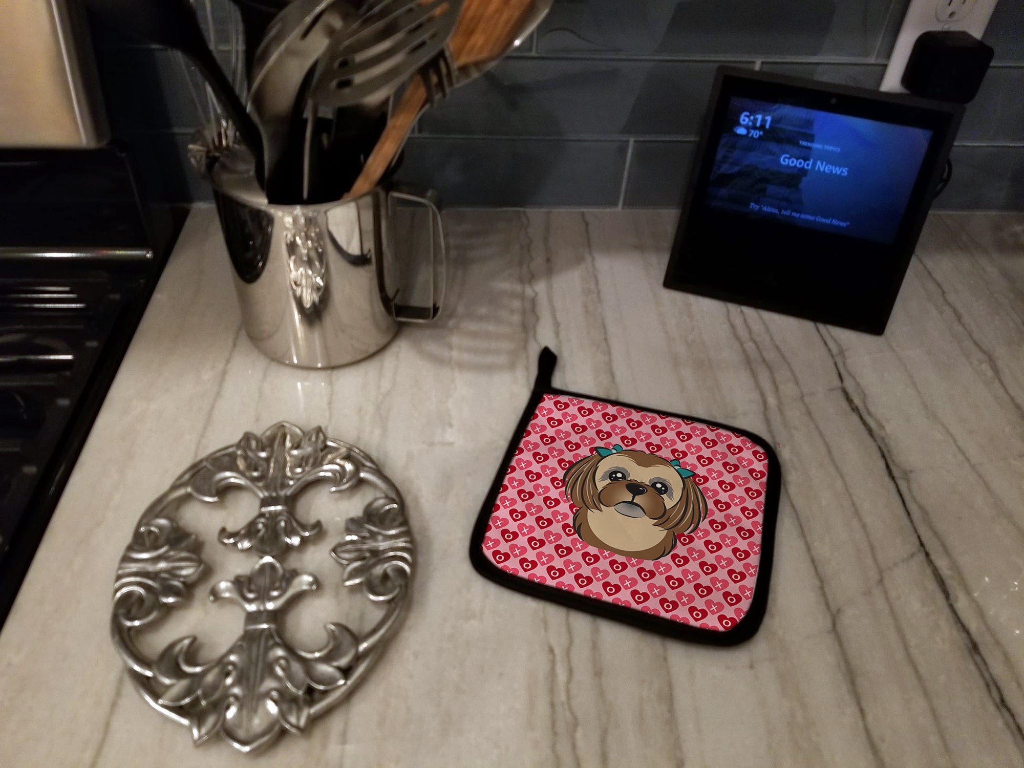Chocolate Brown Shih Tzu Pot Holder Set of 2 Heat Resistant Quilted Hot Pads 7.5 x 7.5 Inch, Insulated Kitchen Trivets for Cooking & Baking