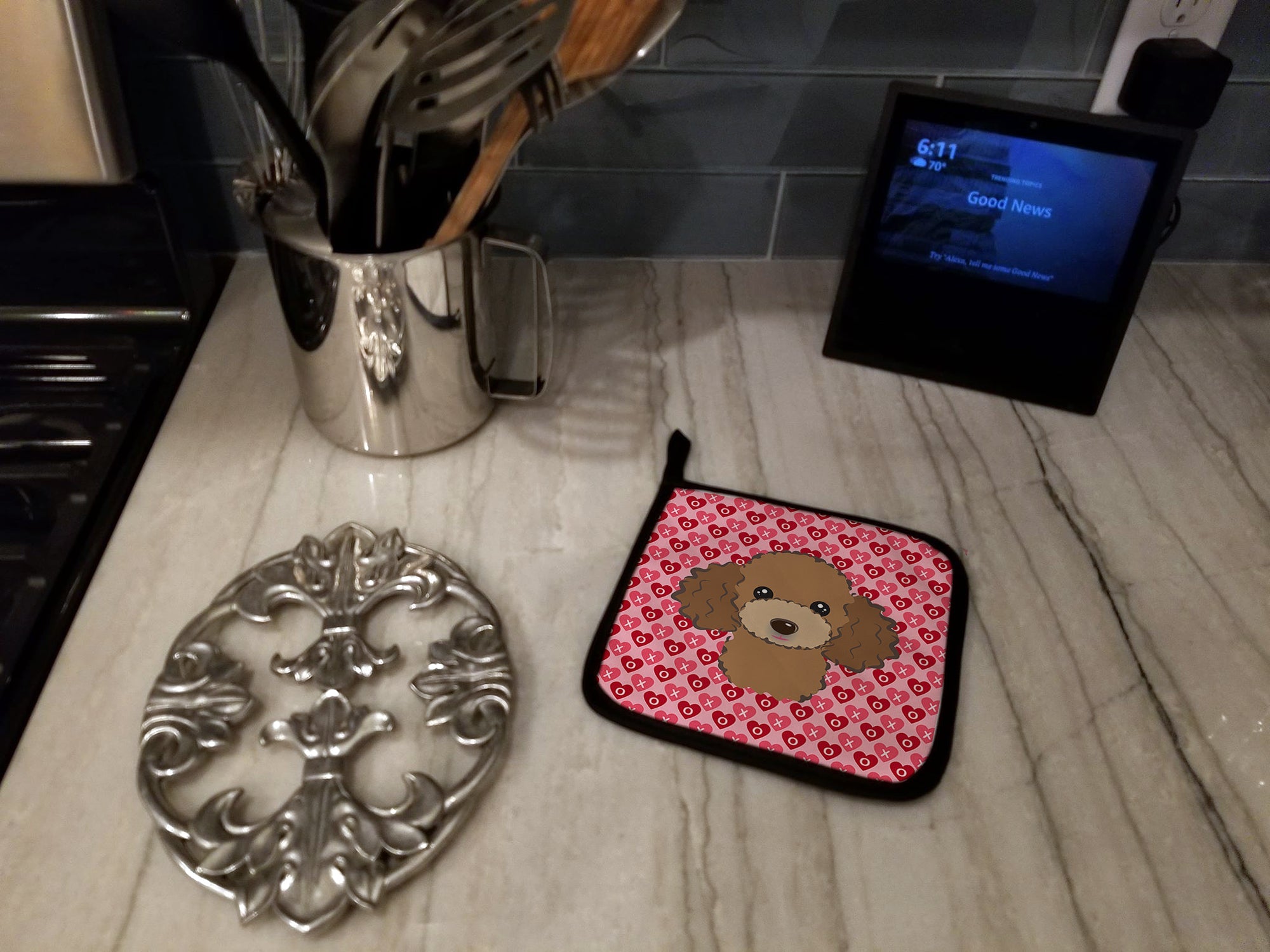 Chocolate Brown Poodle Pot Holder Set of 2 Heat Resistant Quilted Hot Pads 7.5 x 7.5 Inch, Insulated Kitchen Trivets for Cooking & Baking
