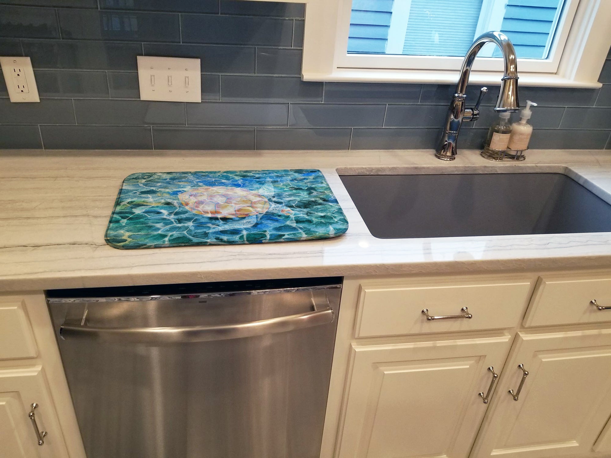 Sea Turtle Under water Dish Drying Mat Absorbent Dish Drying Mat Pad for Kitchen Counter Dish Drainer Mat for Countertop, 14 x 21", Multicolor