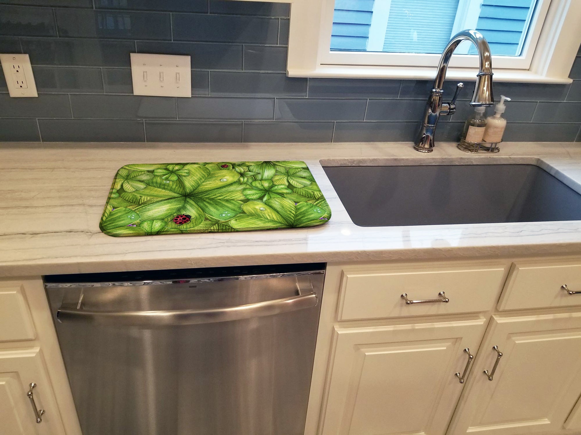 Shamrocks and Lady bugs Dish Drying Mat Absorbent Dish Drying Mat Pad for Kitchen Counter Dish Drainer Mat for Countertop, 14 x 21", Multicolor