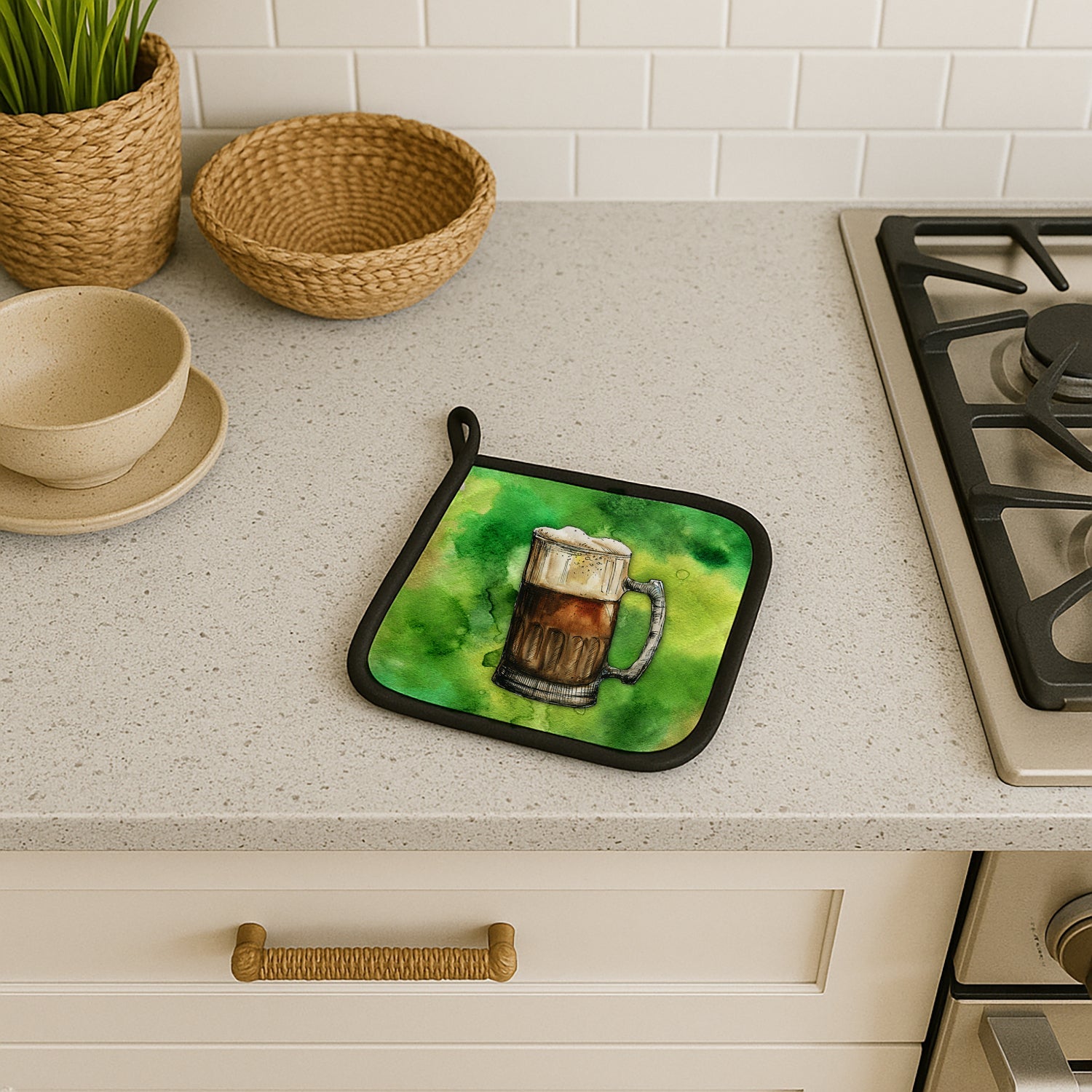 Irish Beer Mug Pot Holder Set of 2 Heat Resistant Quilted Hot Pads 7.5 x 7.5 Inch, Insulated Kitchen Trivets for Cooking & Baking