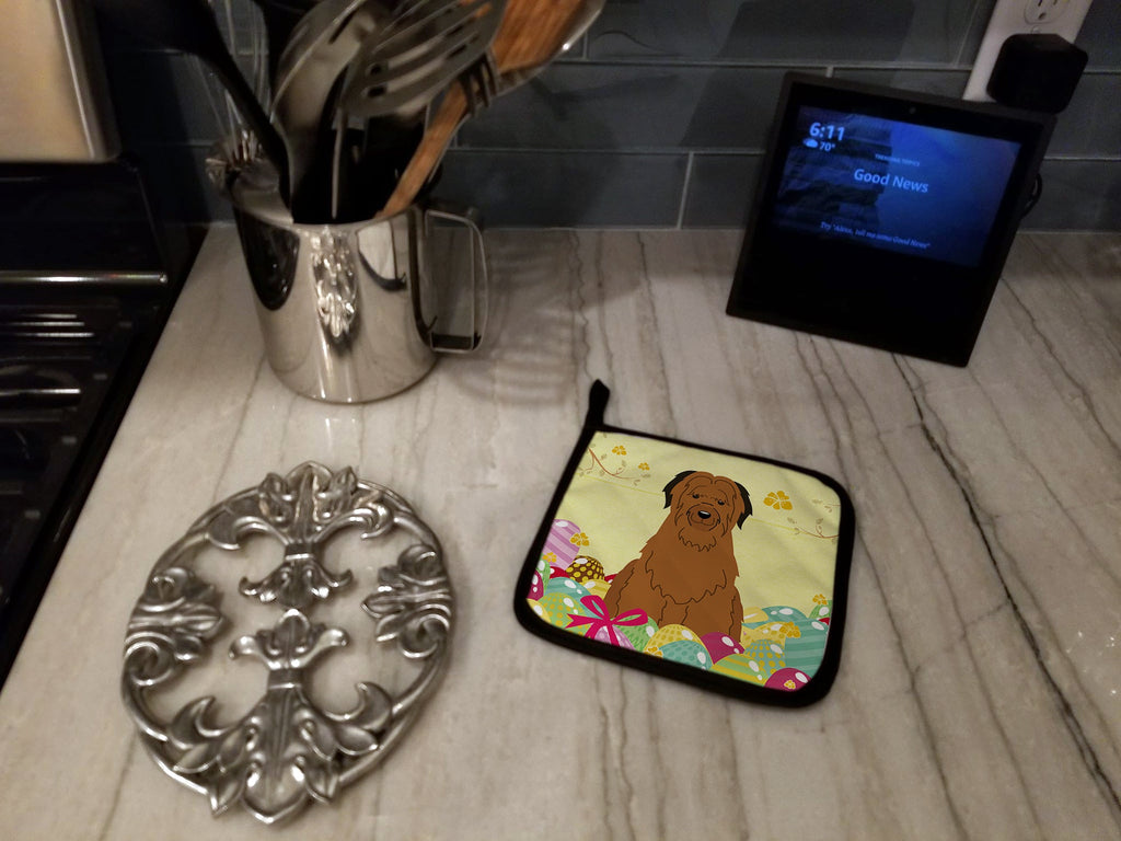 Easter Eggs Briard Brown Pot Holder Set of 2 Heat Resistant Quilted Hot Pads 7.5 x 7.5 Inch, Insulated Kitchen Trivets for Cooking & Baking