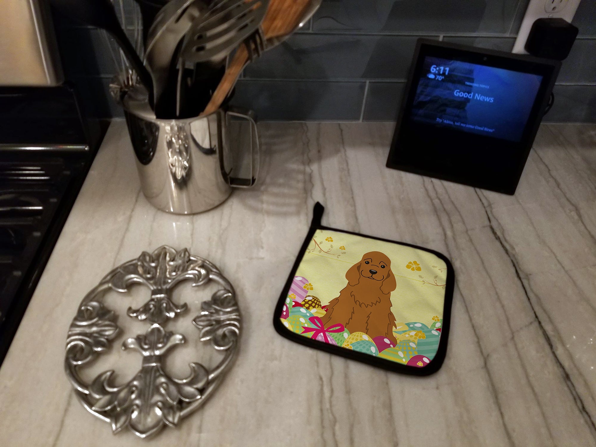 Easter Eggs Cocker Spaniel Red Pot Holder Set of 2 Heat Resistant Quilted Hot Pads 7.5 x 7.5 Inch, Insulated Kitchen Trivets for Cooking & Baking