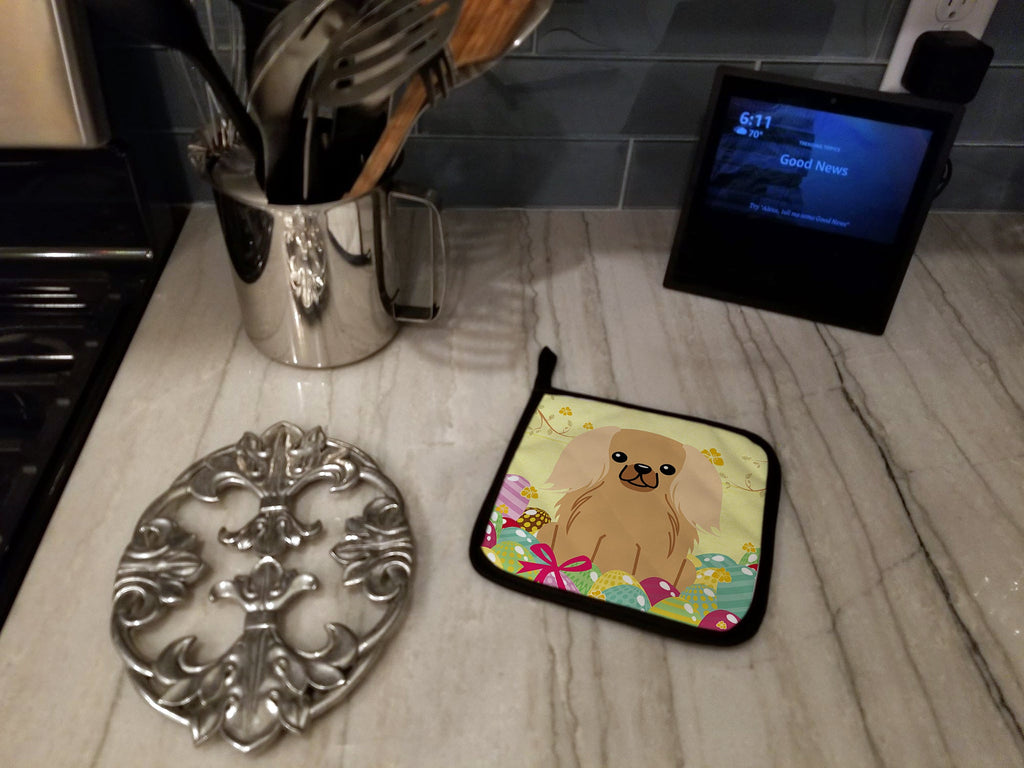 Easter Eggs Pekingese Fawn Sable Pot Holder Set of 2 Heat Resistant Quilted Hot Pads 7.5 x 7.5 Inch, Insulated Kitchen Trivets for Cooking & Baking