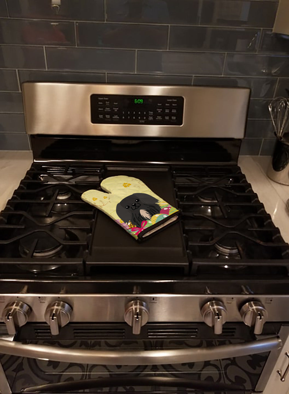 Easter Eggs Pekingese Black Oven Mitt Heat Resistant Thick Oven Mitt for Hot Pans and Oven, Kitchen Mitt Protect Hands, Cooking Baking Glove