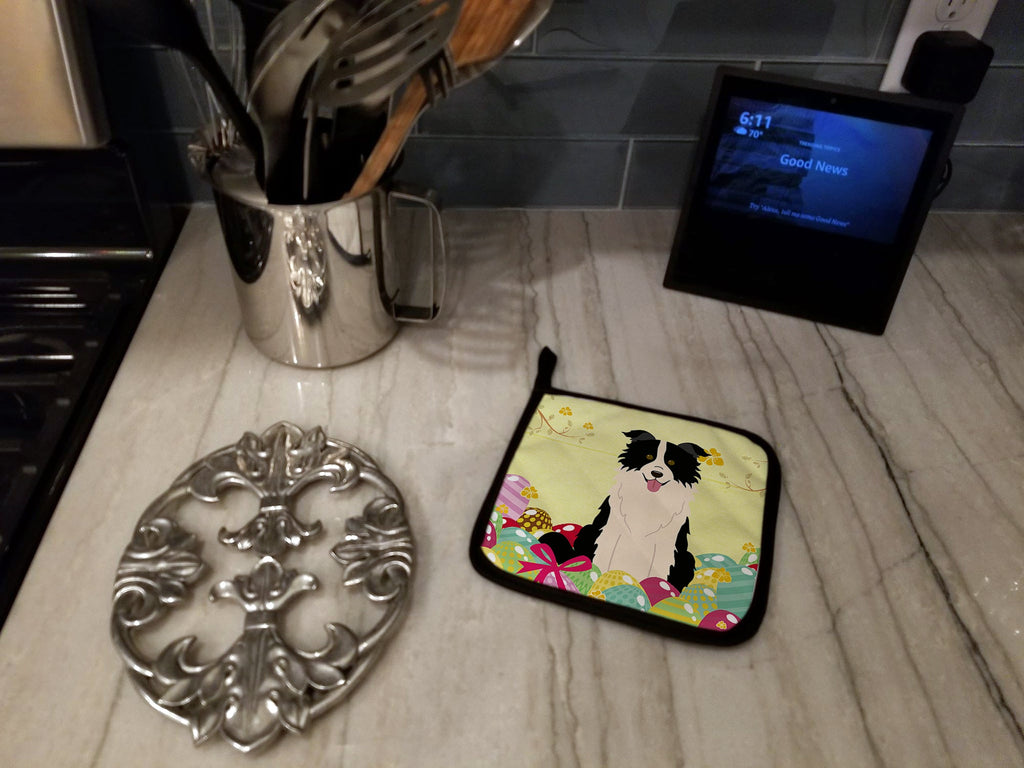 Easter Eggs Border Collie Black White Pot Holder Set of 2 Heat Resistant Quilted Hot Pads 7.5 x 7.5 Inch, Insulated Kitchen Trivets for Cooking & Baking