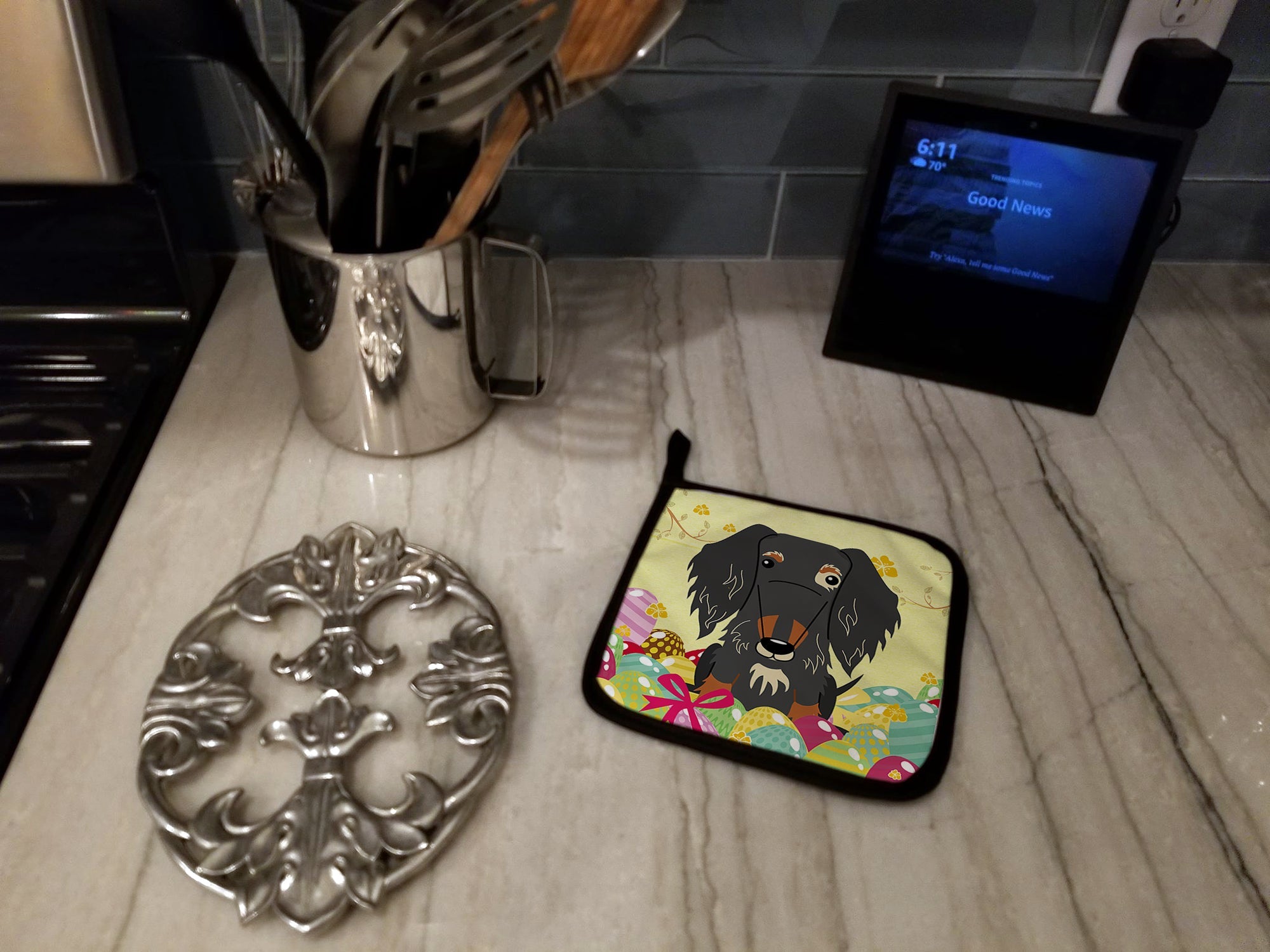 Easter Eggs Wire Haired Dachshund Dapple Pot Holder Set of 2 Heat Resistant Quilted Hot Pads 7.5 x 7.5 Inch, Insulated Kitchen Trivets for Cooking & Baking
