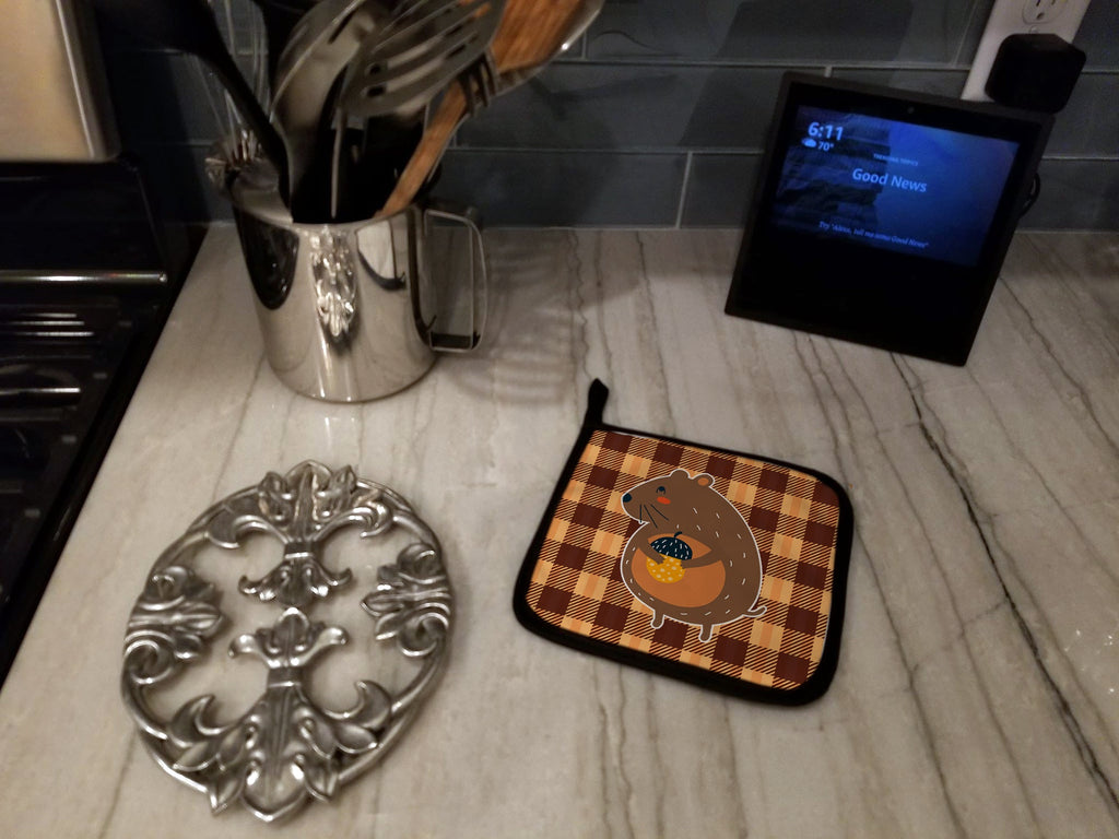 Squirrel with a Nut Pot Holder Set of 2 Heat Resistant Quilted Hot Pads 7.5 x 7.5 Inch, Insulated Kitchen Trivets for Cooking & Baking