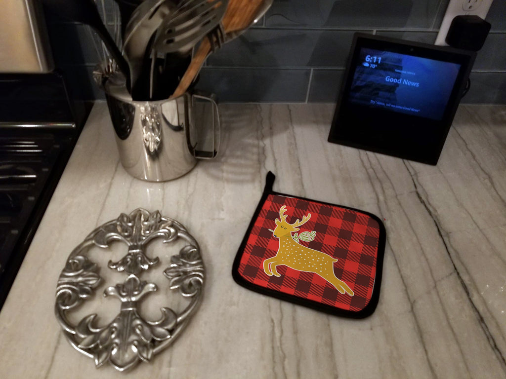 Deer Pot Holder Set of 2 Heat Resistant Quilted Hot Pads 7.5 x 7.5 Inch, Insulated Kitchen Trivets for Cooking & Baking