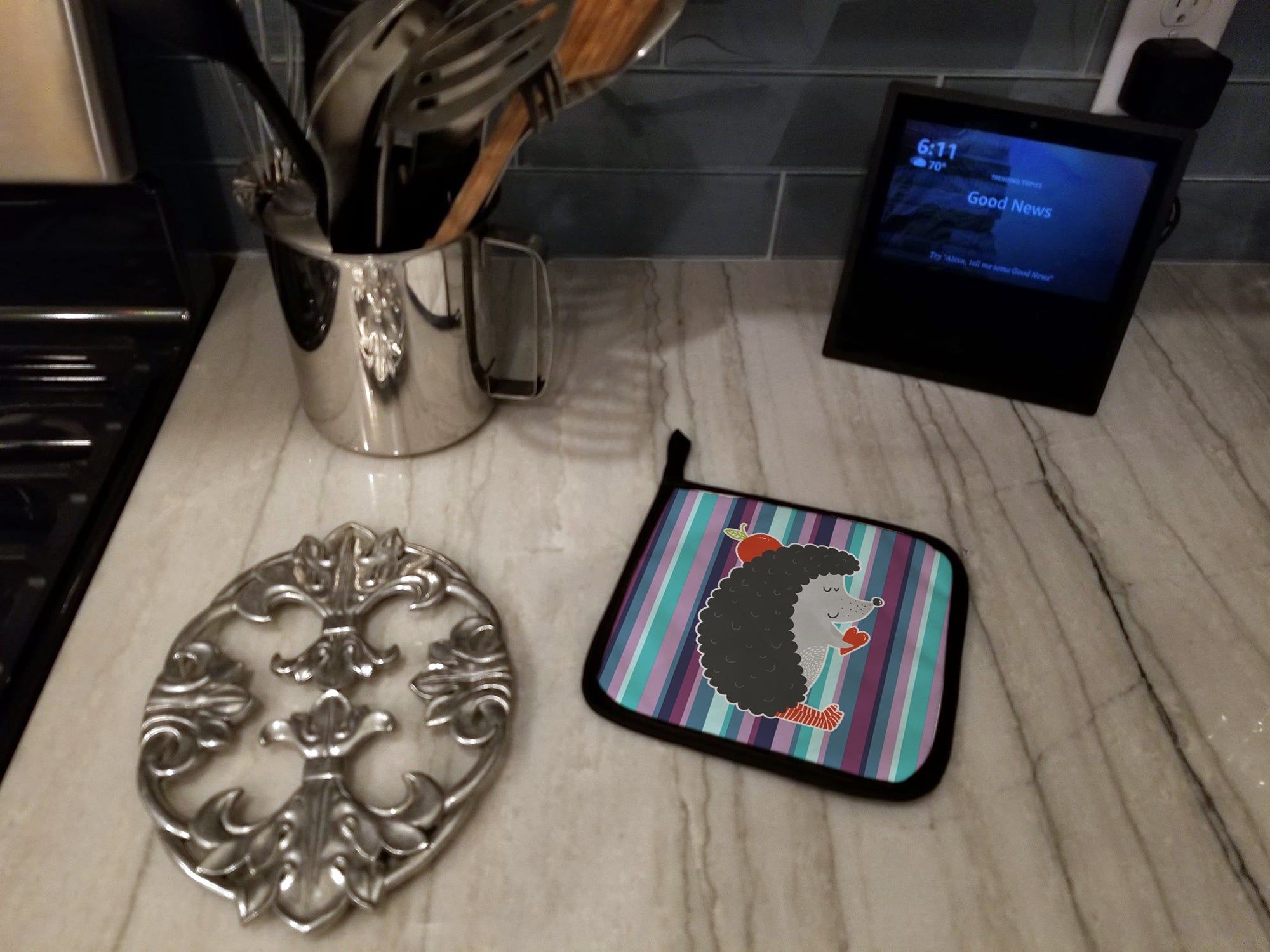 Hedgehog Pot Holder Set of 2 Heat Resistant Quilted Hot Pads 7.5 x 7.5 Inch, Insulated Kitchen Trivets for Cooking & Baking