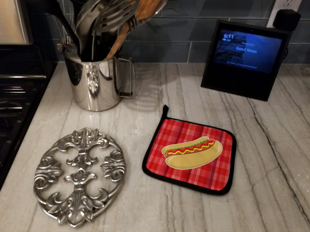 Hot Dog Plaid Pot Holder Set of 2 Heat Resistant Quilted Hot Pads 7.5 x 7.5 Inch, Insulated Kitchen Trivets for Cooking & Baking